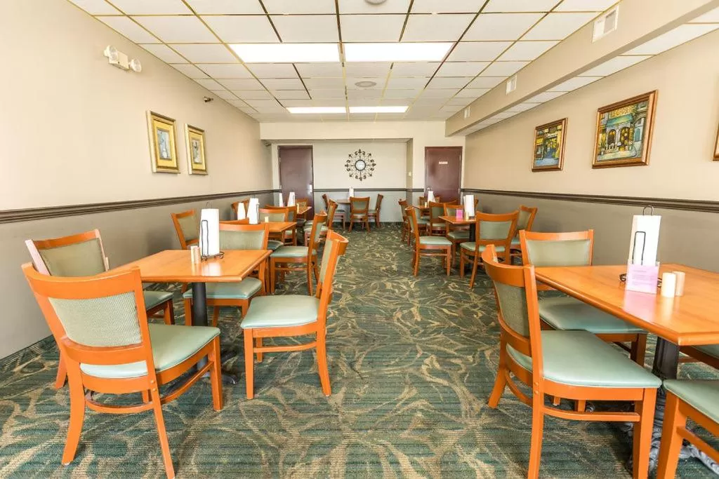 Breakfast in Savannah House Hotel