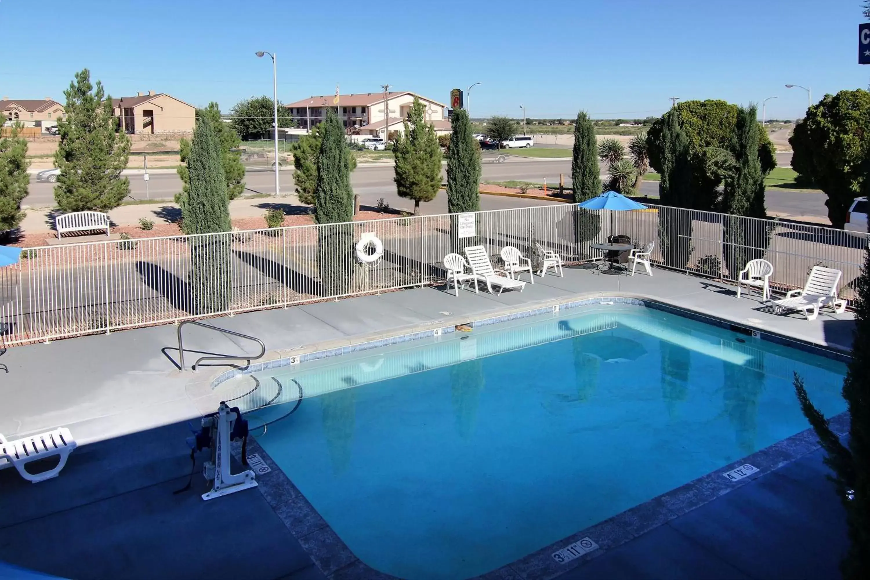 Swimming Pool in Motel 6-Carlsbad, NM