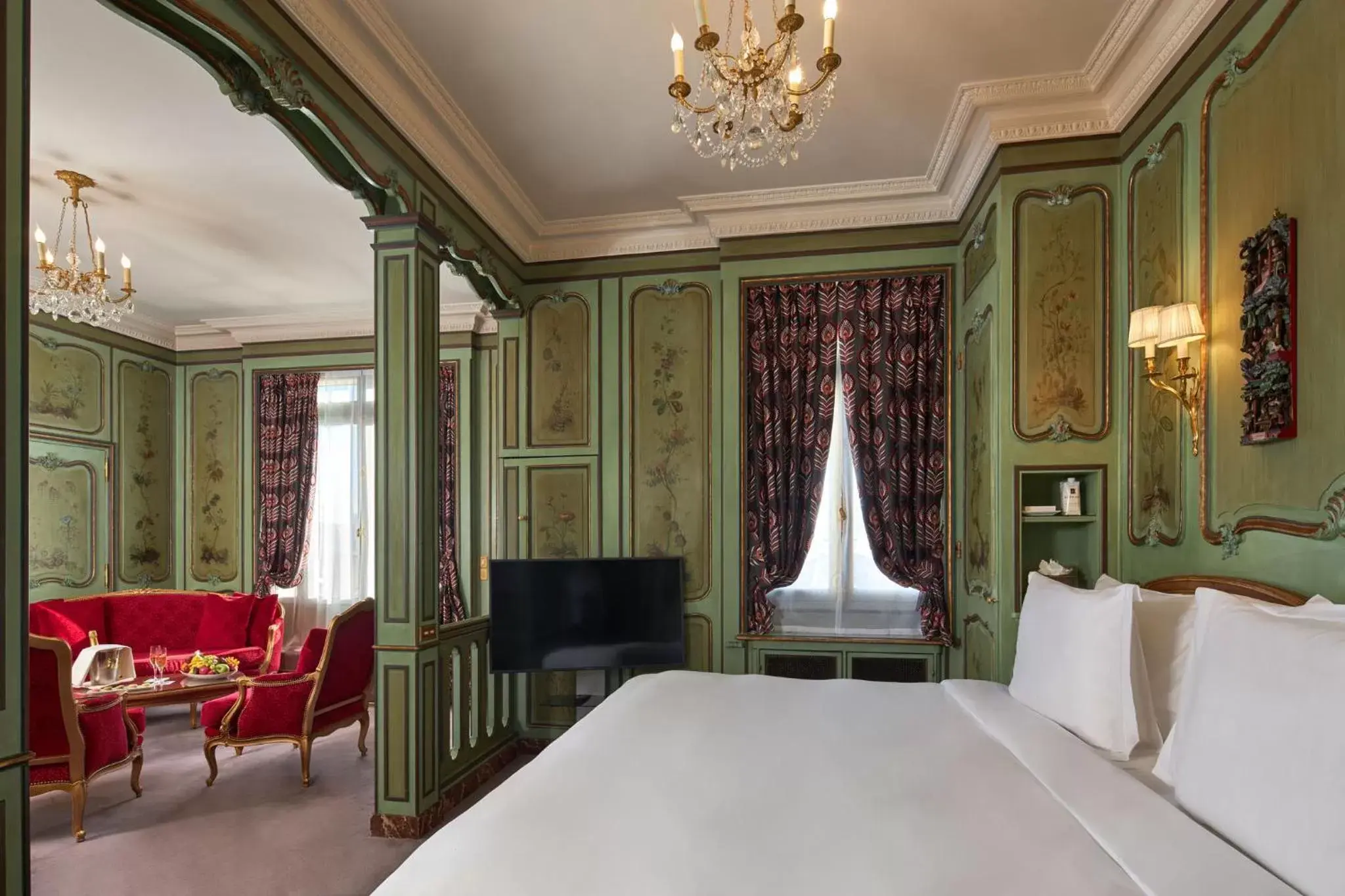 Bed in Hôtel Raphael