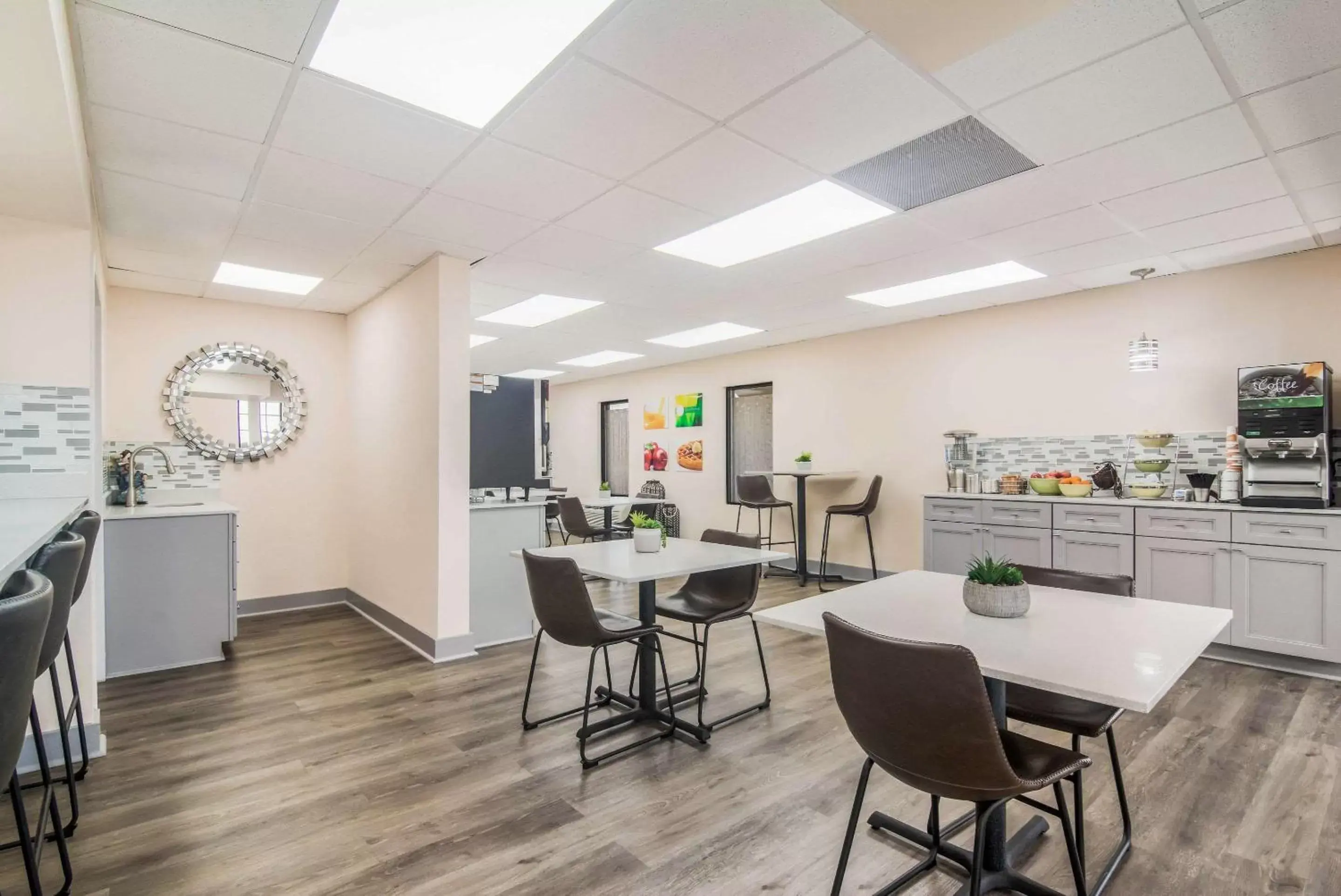 Restaurant/places to eat in Quality Inn & Suites Lake City Restaurant/places to eat in Quality Inn & Suites Lake City