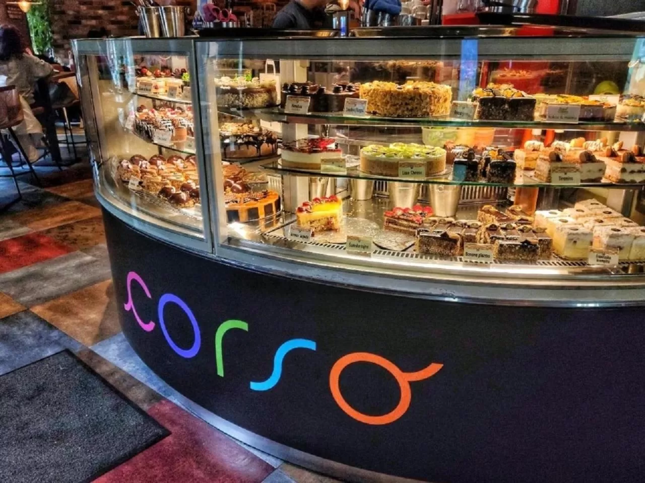 Restaurant/places to eat in Corso Rooms City Centre