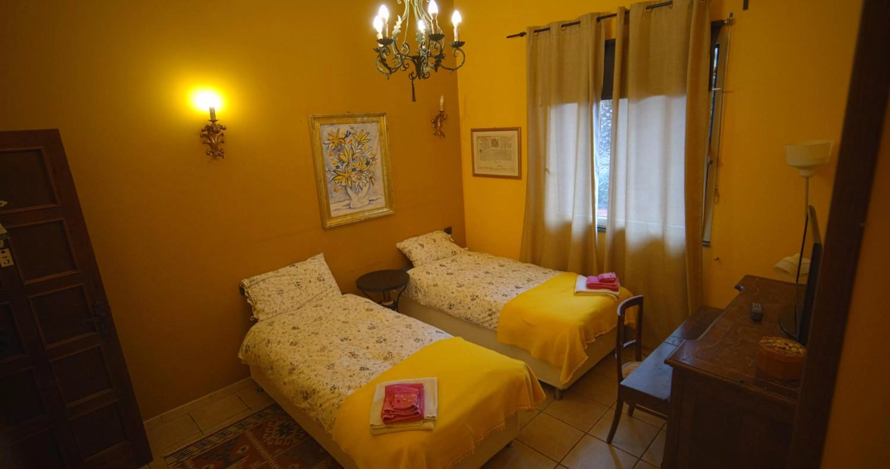 Bed in CASTELLO D'URSO SOMMA B&B