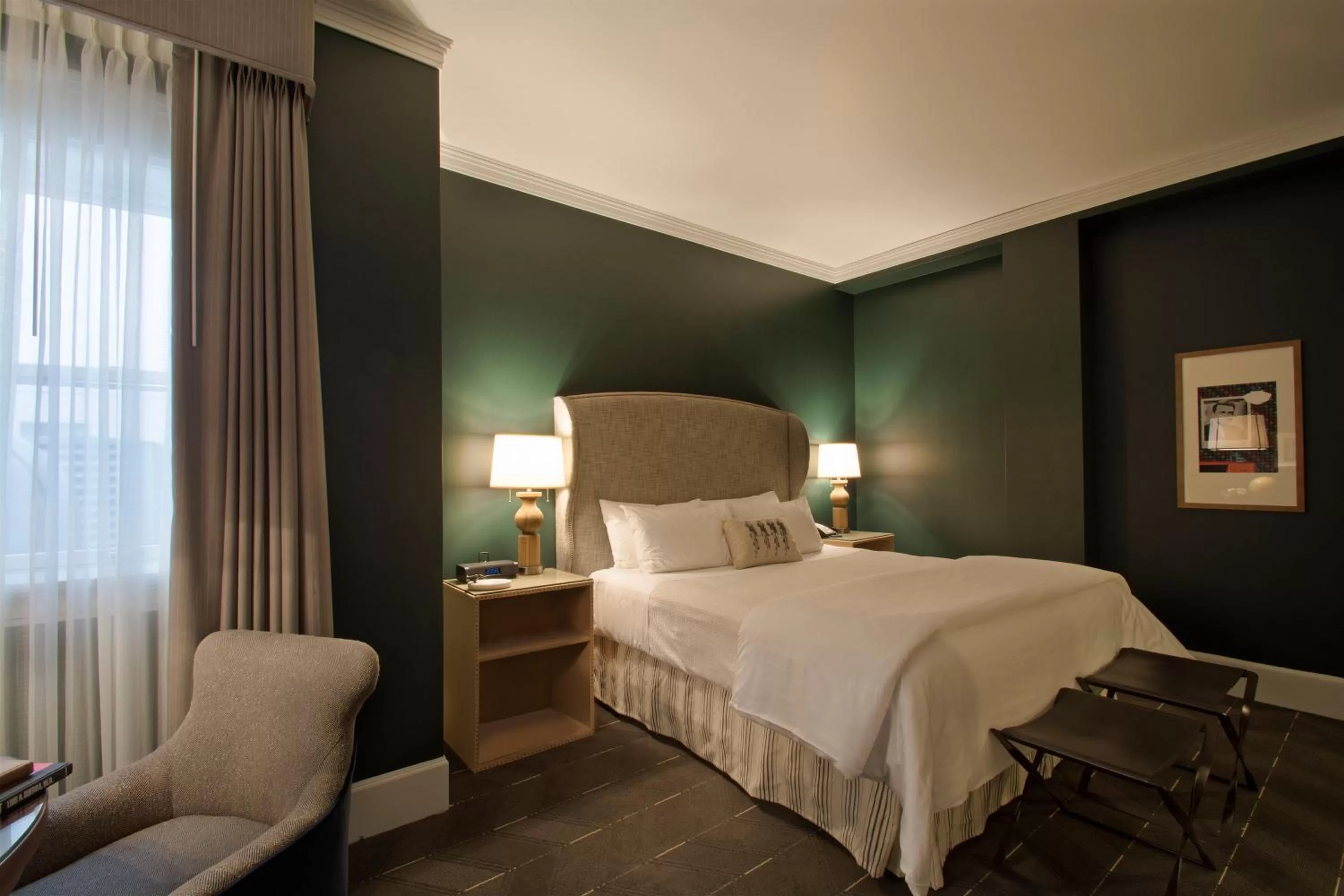 Photo of the whole room, Bed in Sentinel Hotel