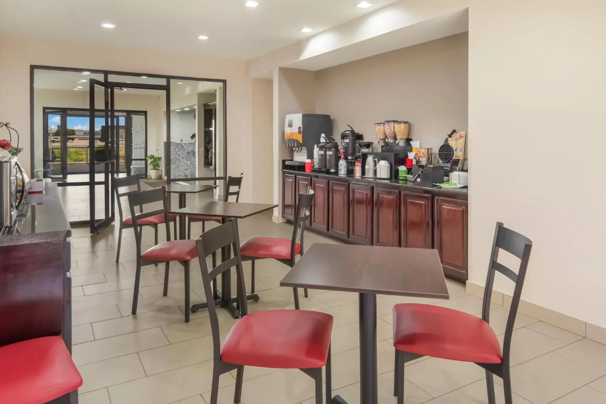 Breakfast in Red Roof Inn Terrell