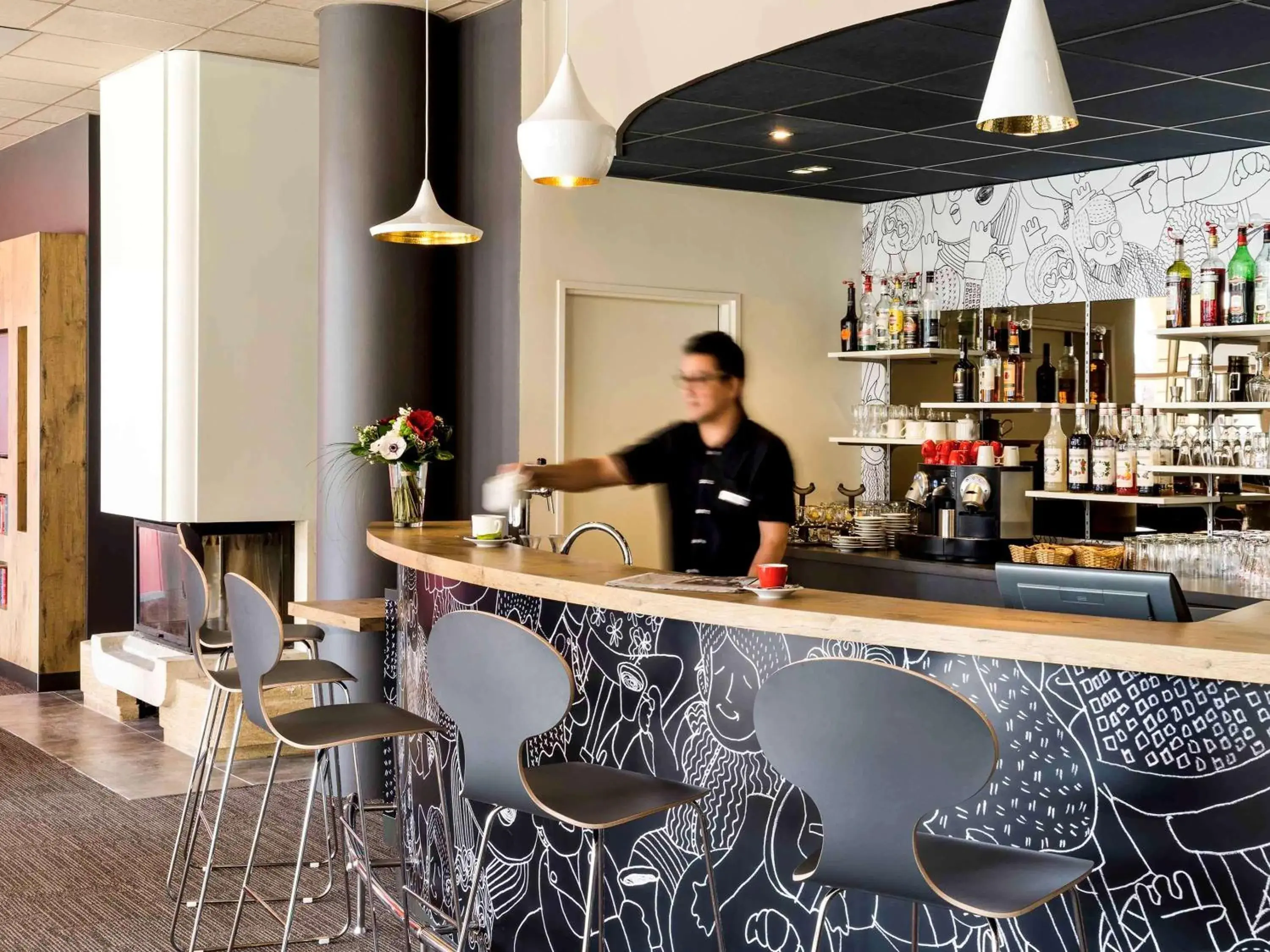 Lounge or bar, Lounge/Bar in ibis Vichy