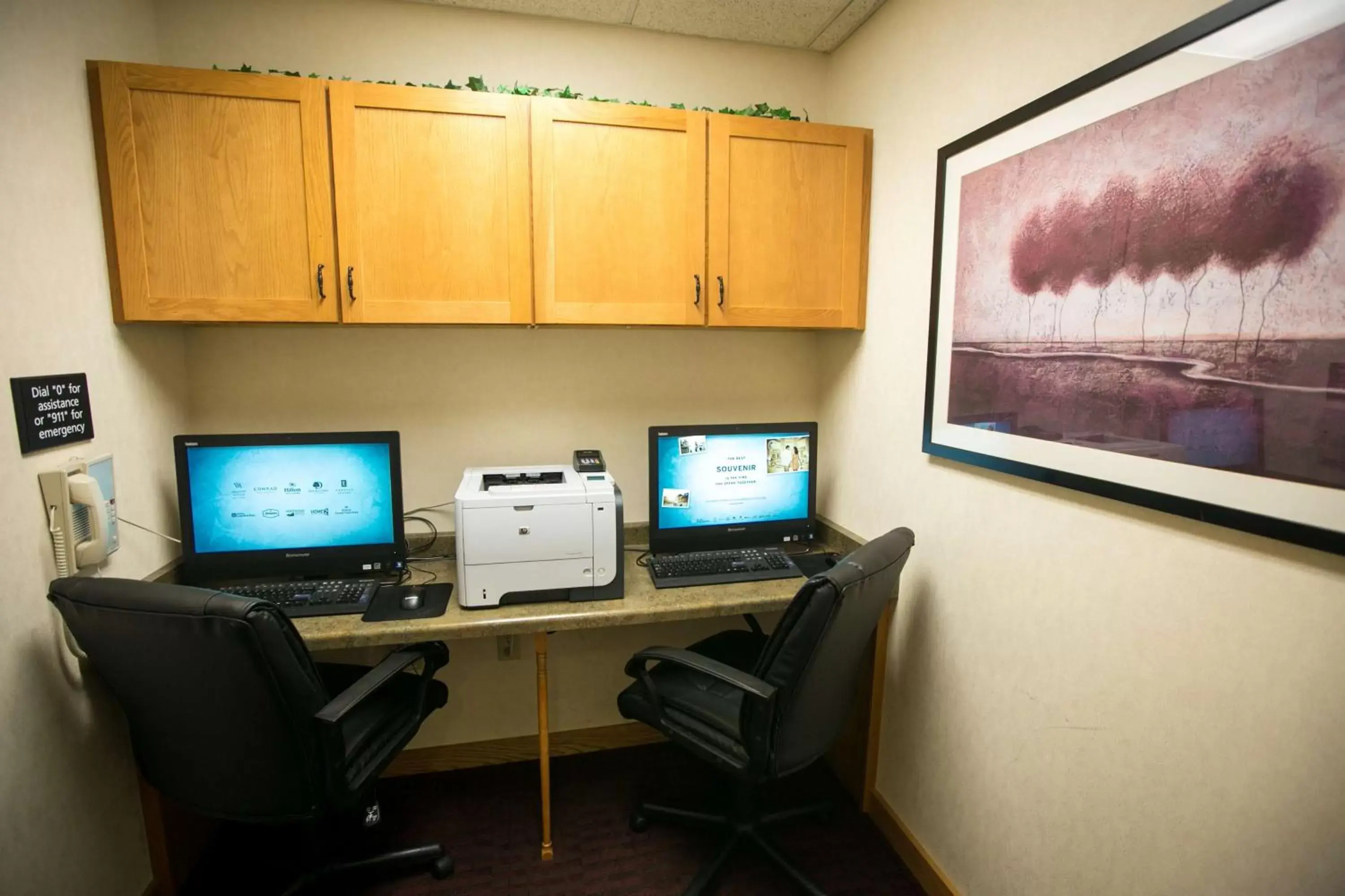 Business facilities, Business Area/Conference Room in Hampton Inn Green Bay