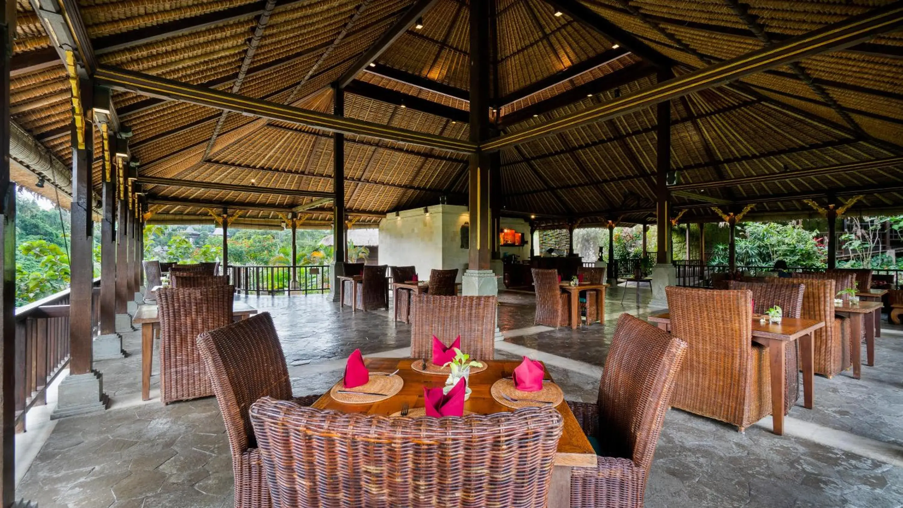 Restaurant/Places to Eat in Natura Resort and Spa