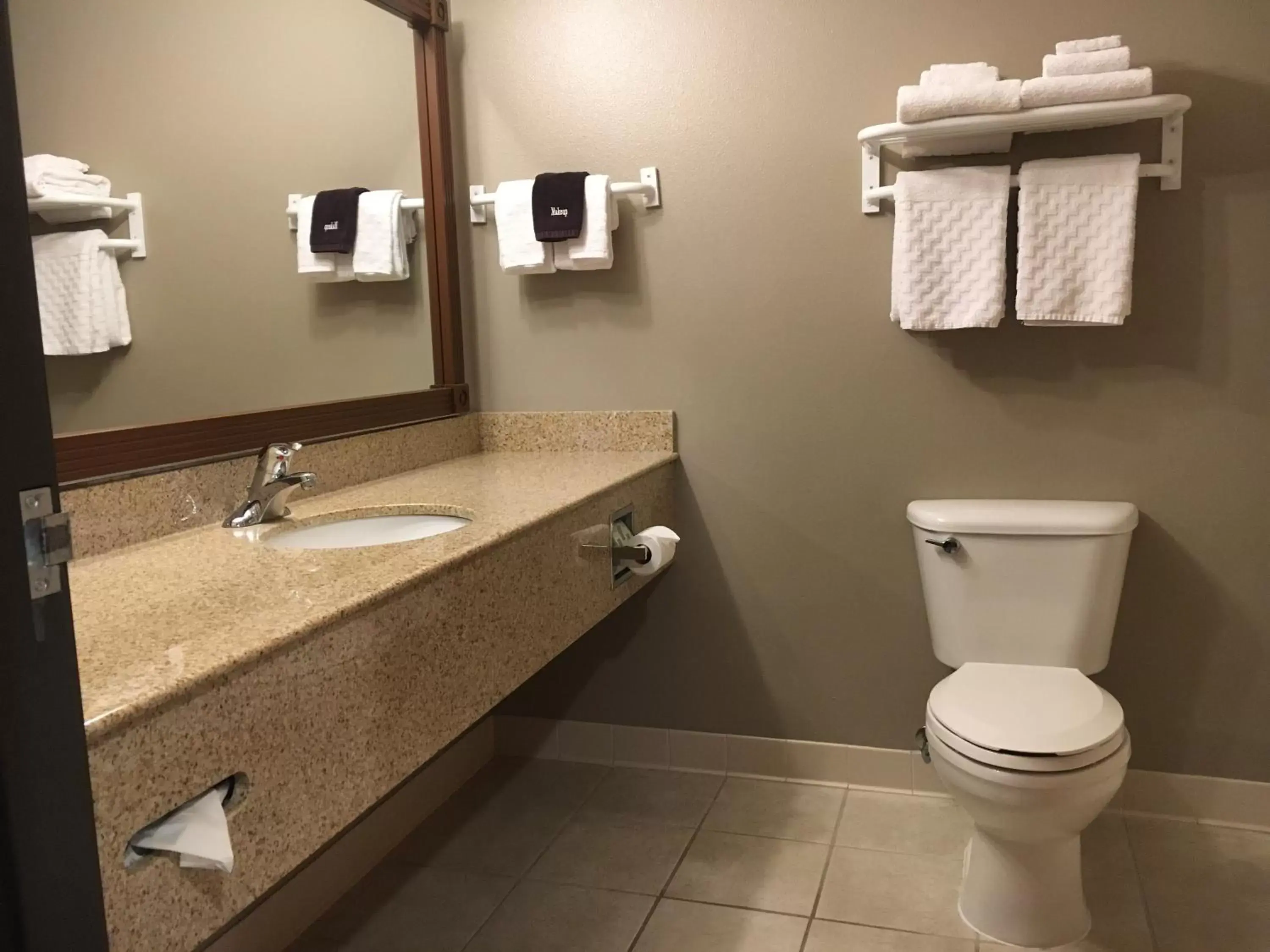 Toilet, Bathroom in Best Western Wheatland Inn