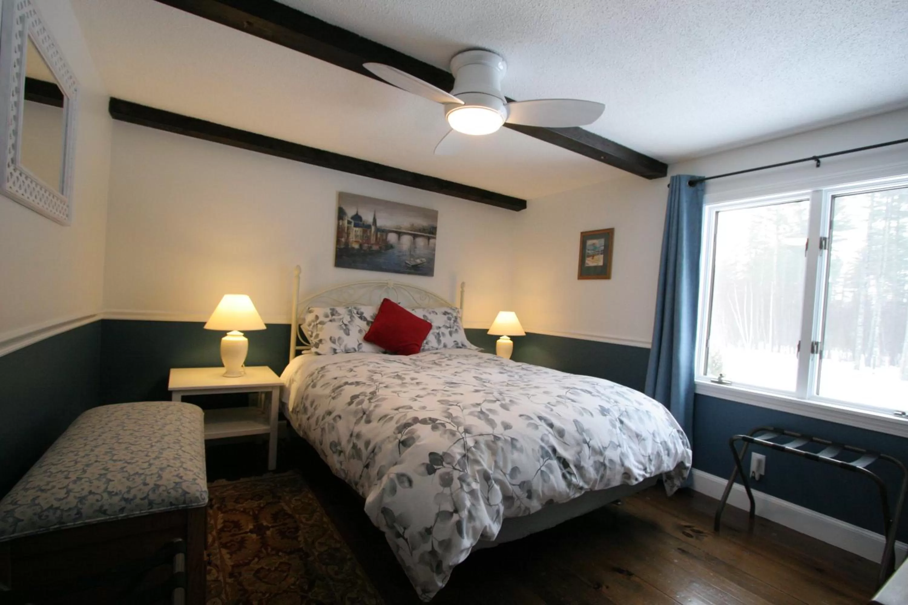 Standard Queen Room in Old Saco Inn