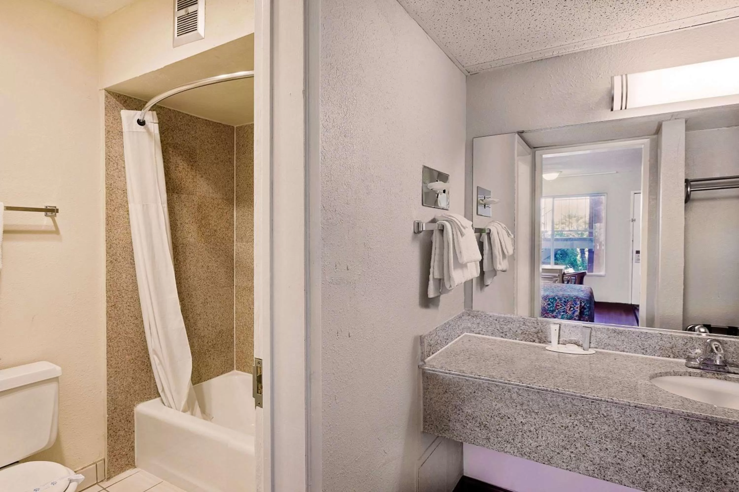 Photo of the whole room, Bathroom in Knights Inn Palmdale