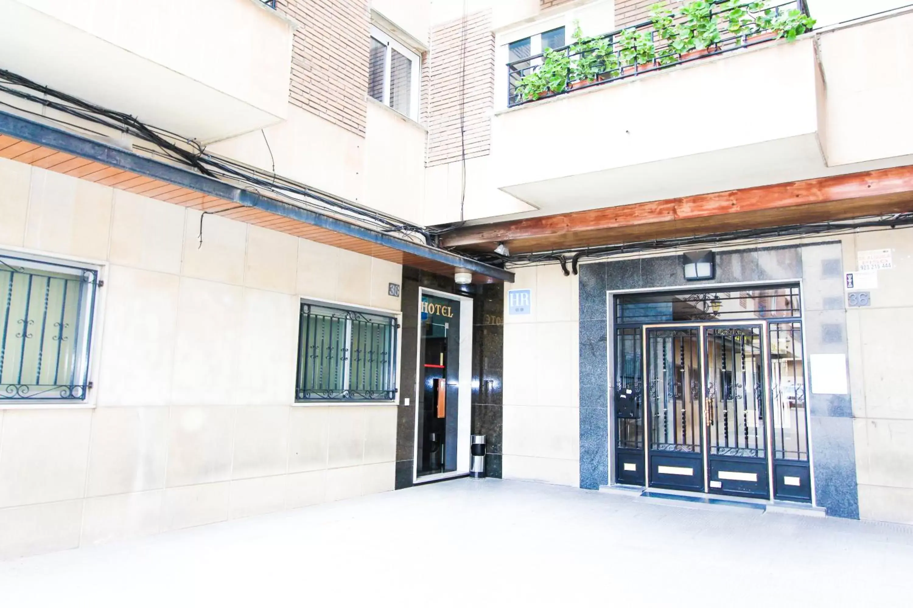 Facade/entrance in Hotel Castellano Centro