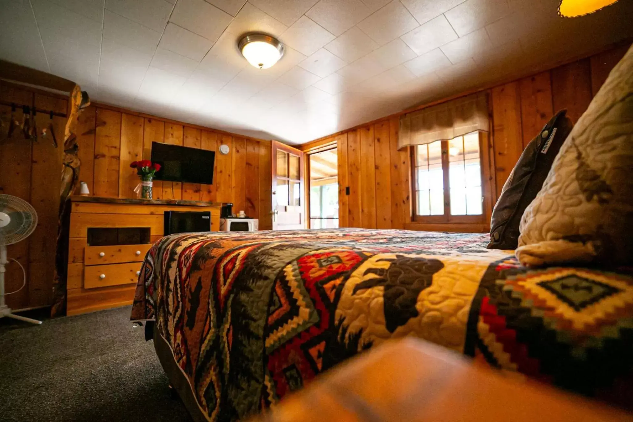 Bed in Chinook Winds Lodge