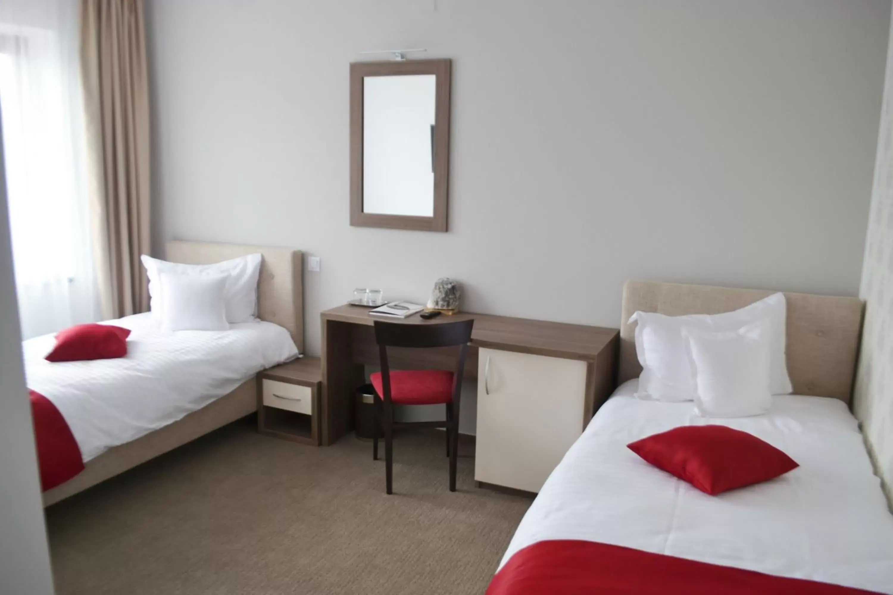 Twin Room - Disability Access in Potaissa Hotel Twin Room - Disability Access in Potaissa Hotel