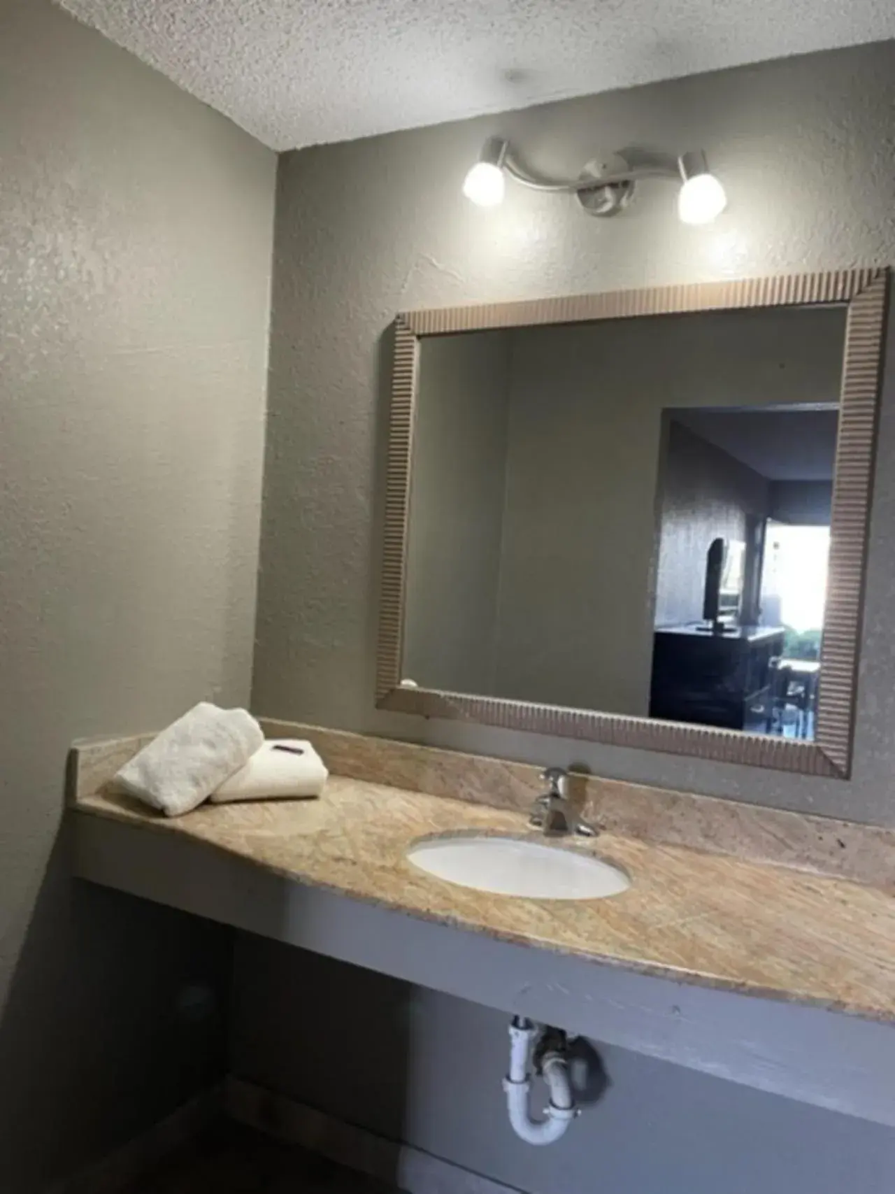 Bathroom in Guest Inn Lake City
