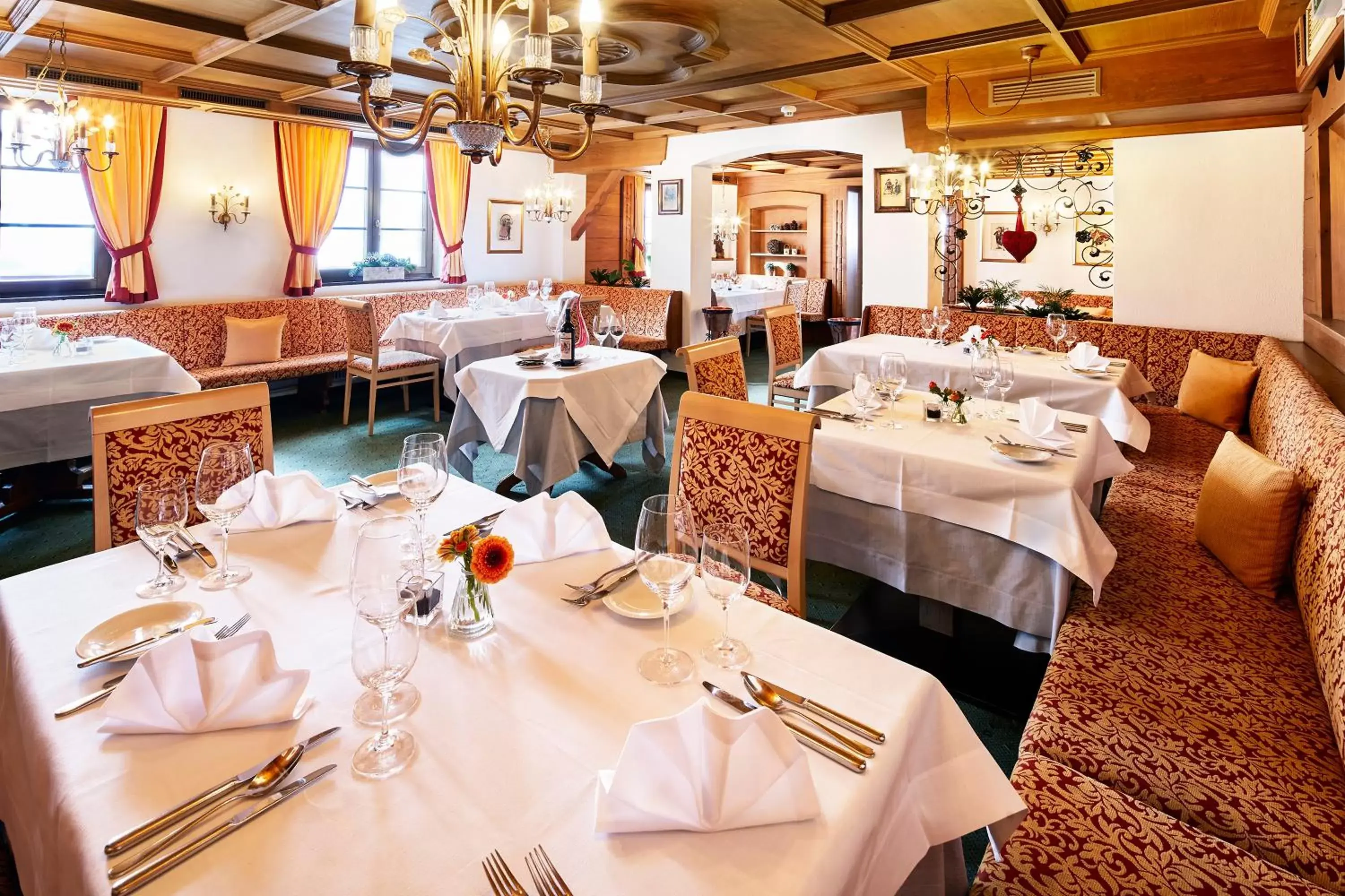 Restaurant/Places to Eat in Hotel Tannbergerhof im Zentrum von Lech
