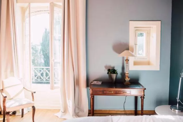 TV/Entertainment Center in Castel Jolly