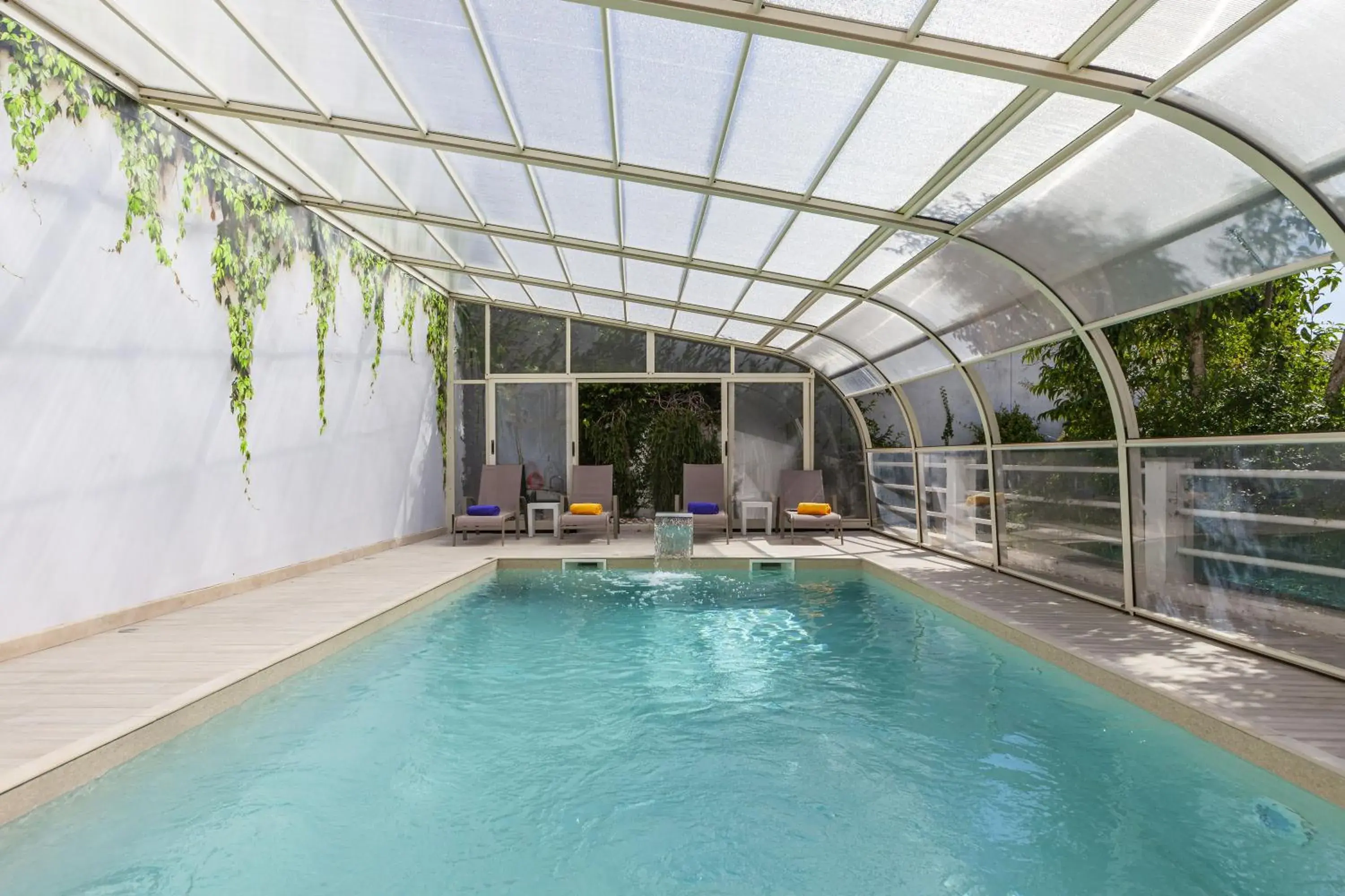 Swimming Pool in Hotel Casa Do Outeiro