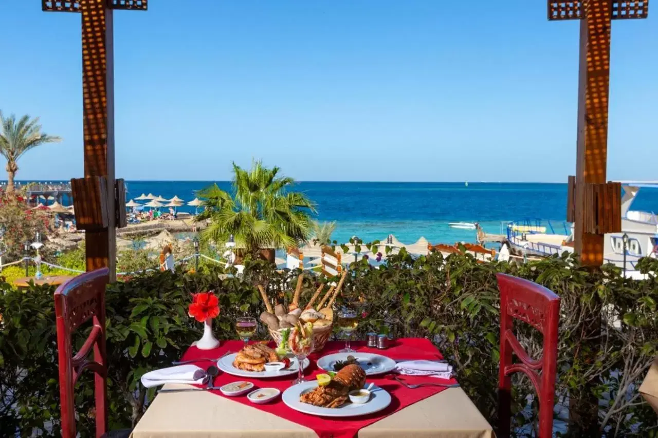 Restaurant/places to eat in Sphinx Aqua Park Beach Resort