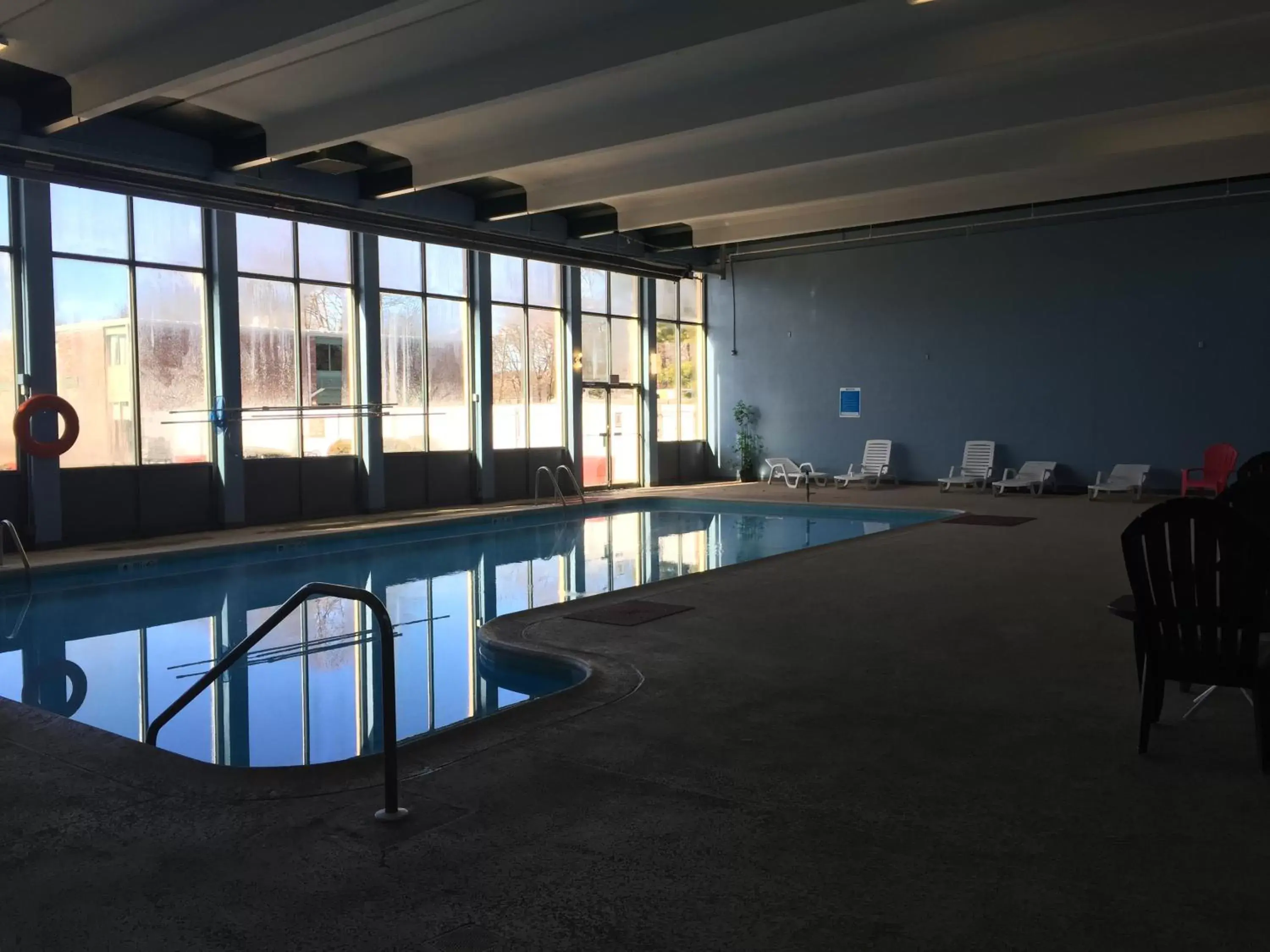 Swimming Pool in Mystic River Hotel & Suites