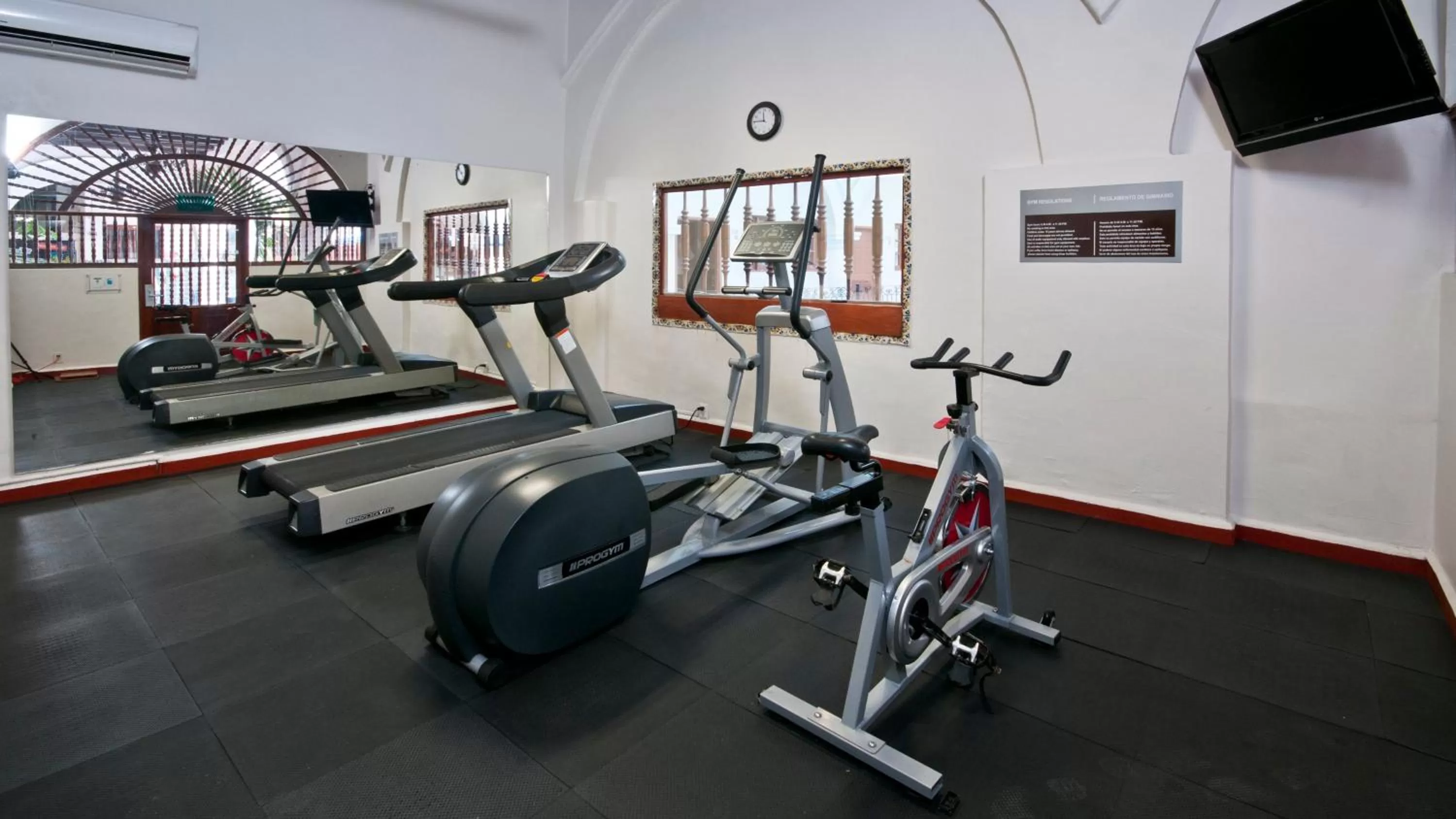 Fitness centre/facilities in Holiday Inn Express Veracruz Centro Historico by IHG