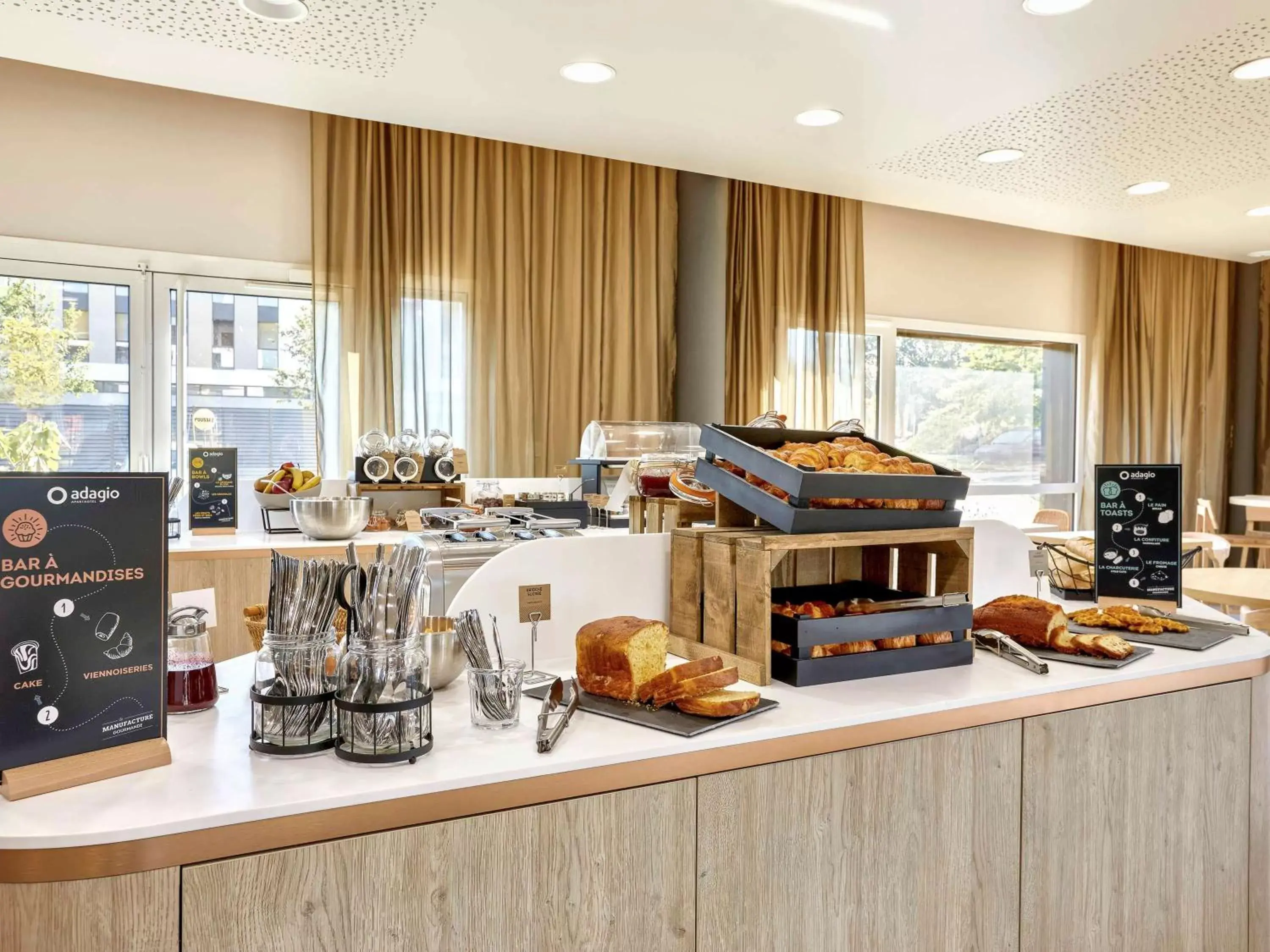 Restaurant/places to eat in Aparthotel & Spa Adagio Vannes