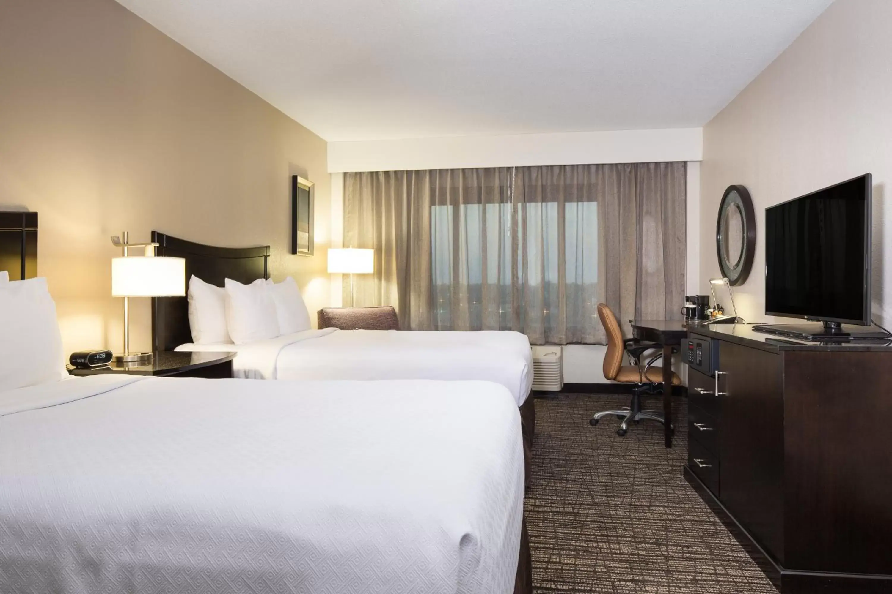 Bedroom, Bed in Crowne Plaza Memphis Downtown by IHG Bedroom, Bed in Crowne Plaza Memphis Downtown by IHG