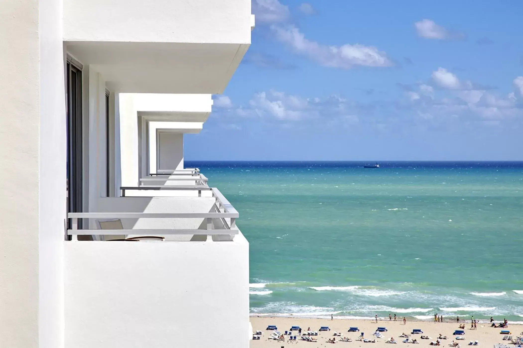 Property building, Sea View in Loews Miami Beach Hotel