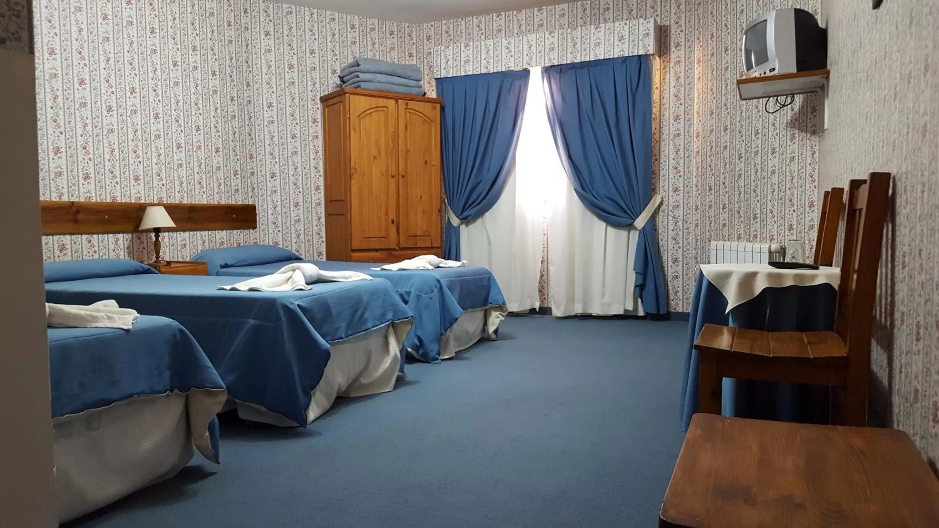 Bedroom, Restaurant/Places to Eat in Hosteria Vientos Del Sur