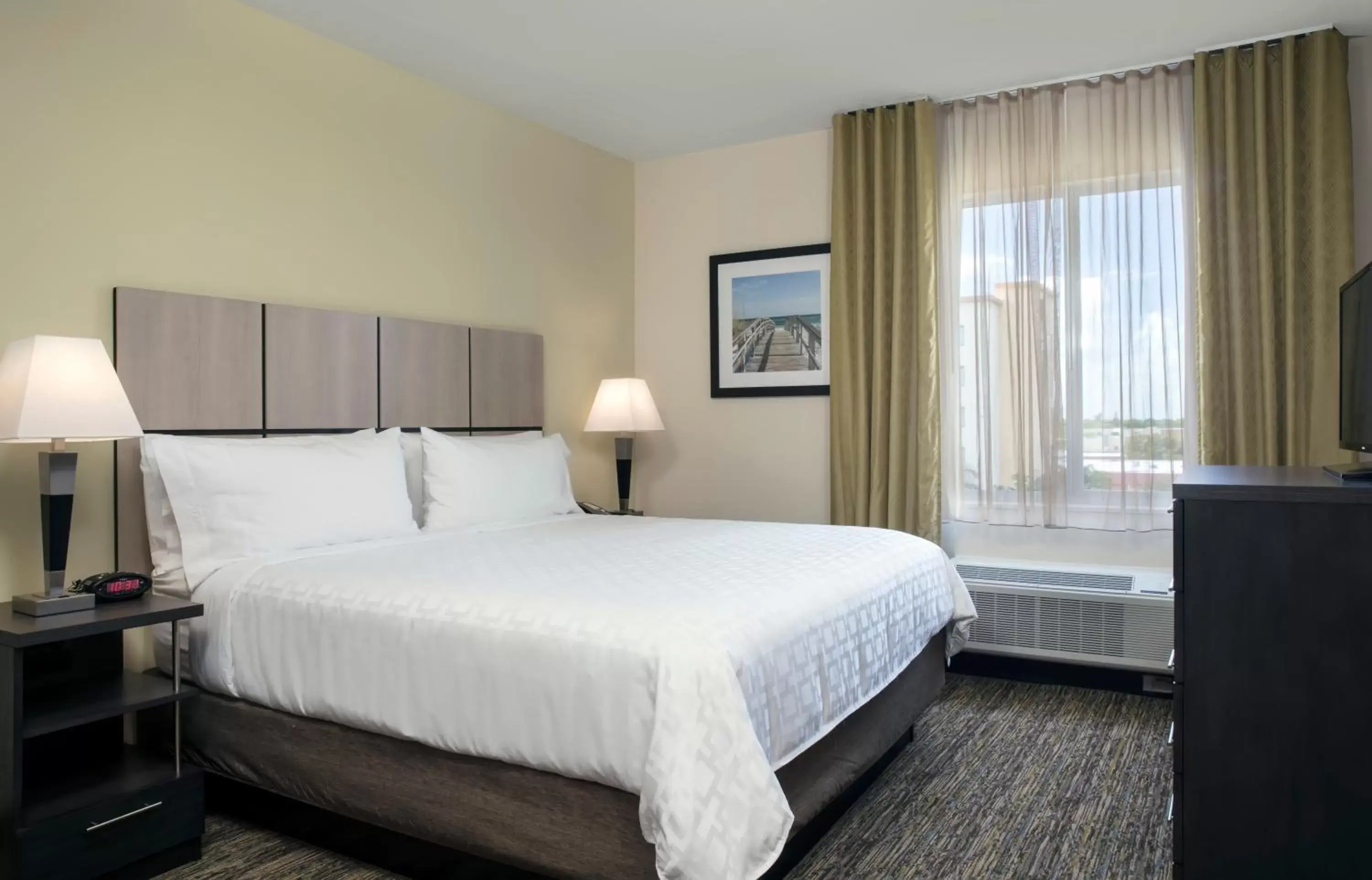 Photo of the whole room, Bed in Candlewood Suites - Miami Exec Airport - Kendall, an IHG Hotel