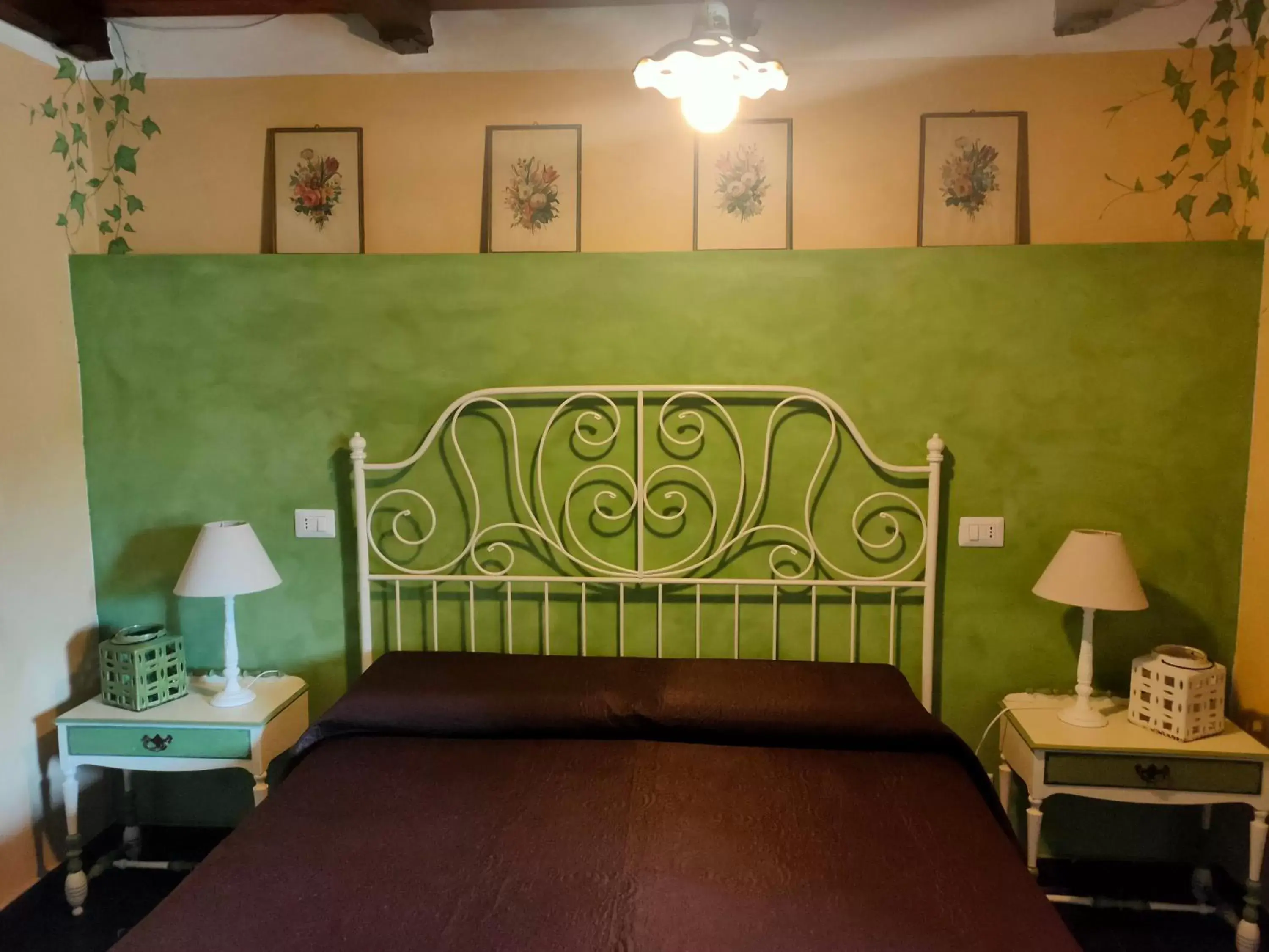 Bed in Antica Taverna del Principe