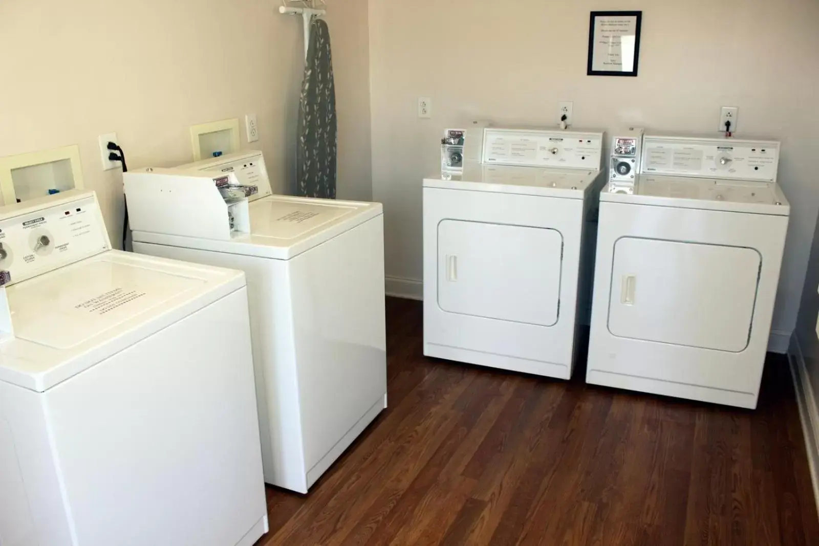 Kitchen/Kitchenette in Affordable Suites Conover / Hickory