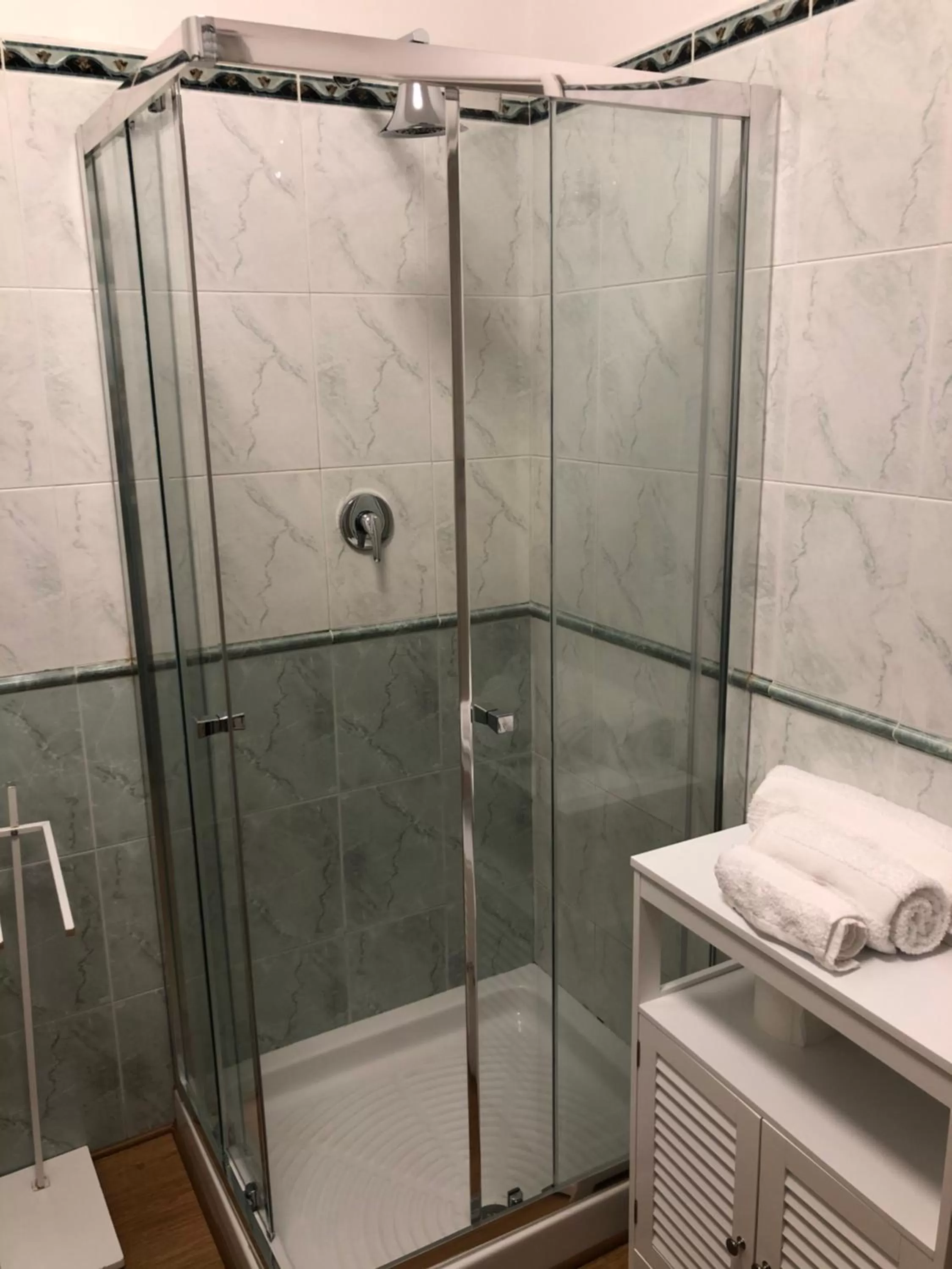 Shower in Casa Blanca B&B