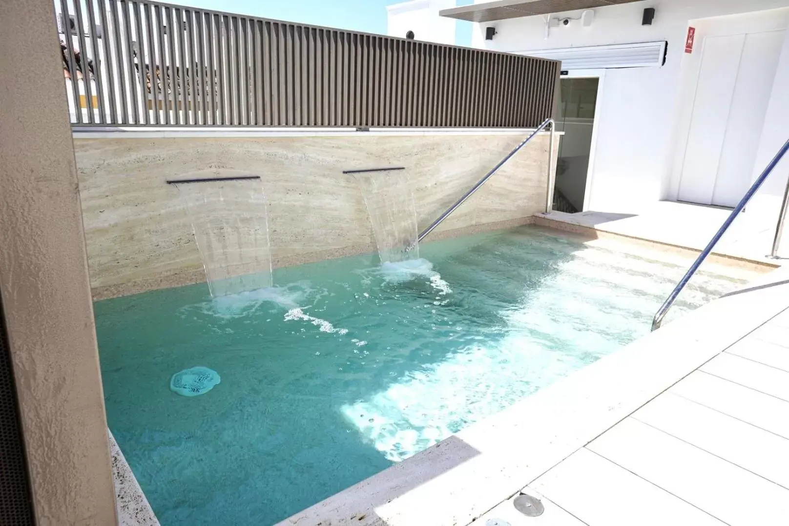 Swimming Pool in Hotel Amadeus Sevilla