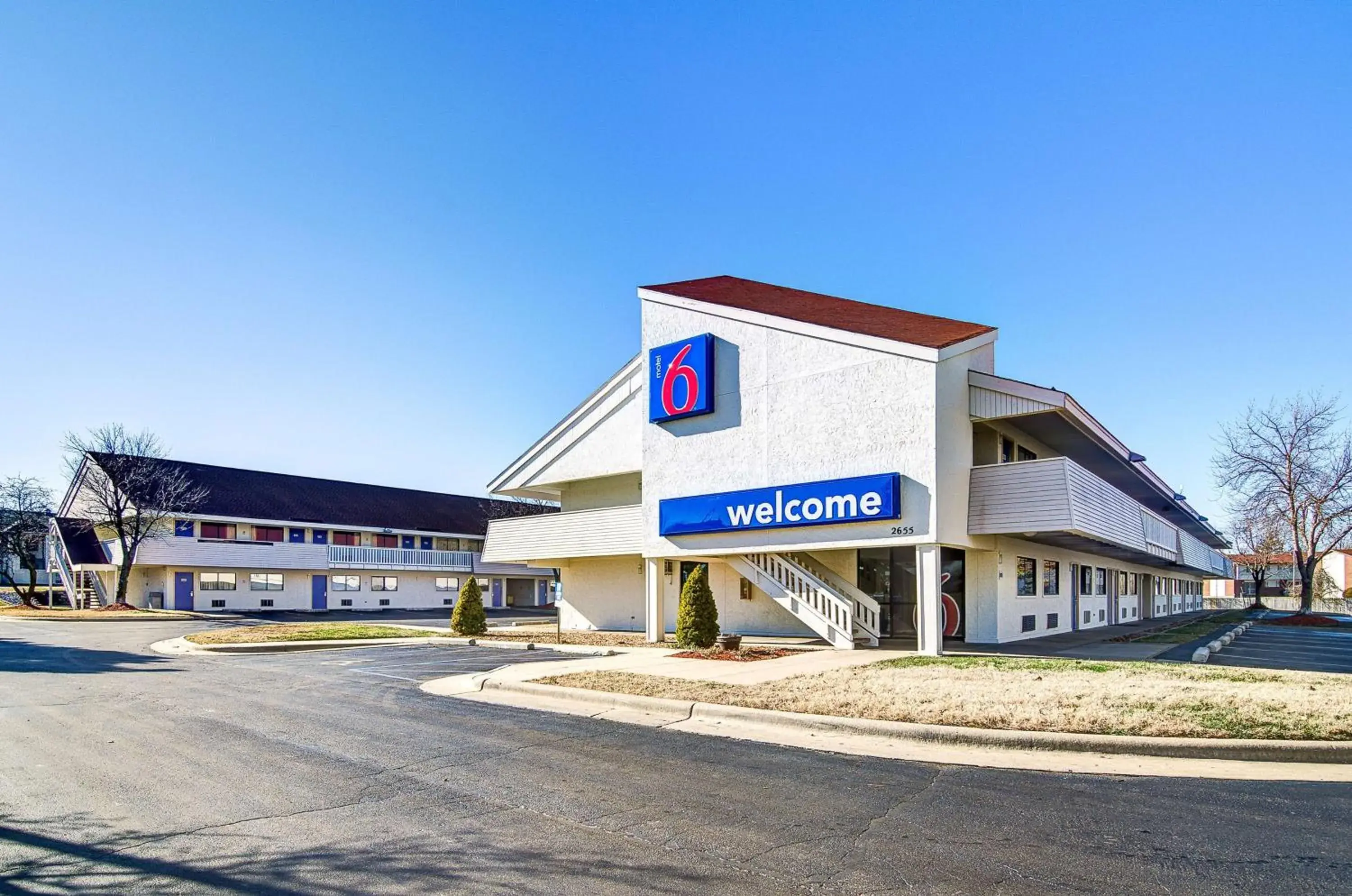 Property building in Motel 6-Springfield, MO - North
