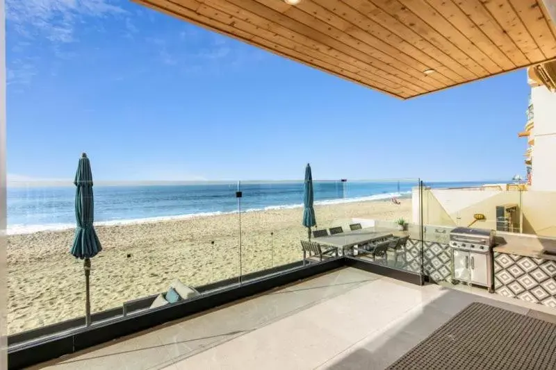 Three-Bedroom Villa in Ocean Villas Beach Front