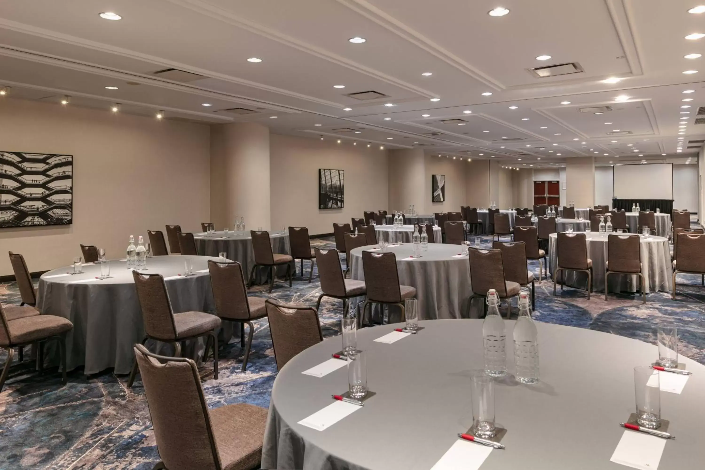 Meeting/conference room, Restaurant/Places to Eat in New York Marriott Marquis