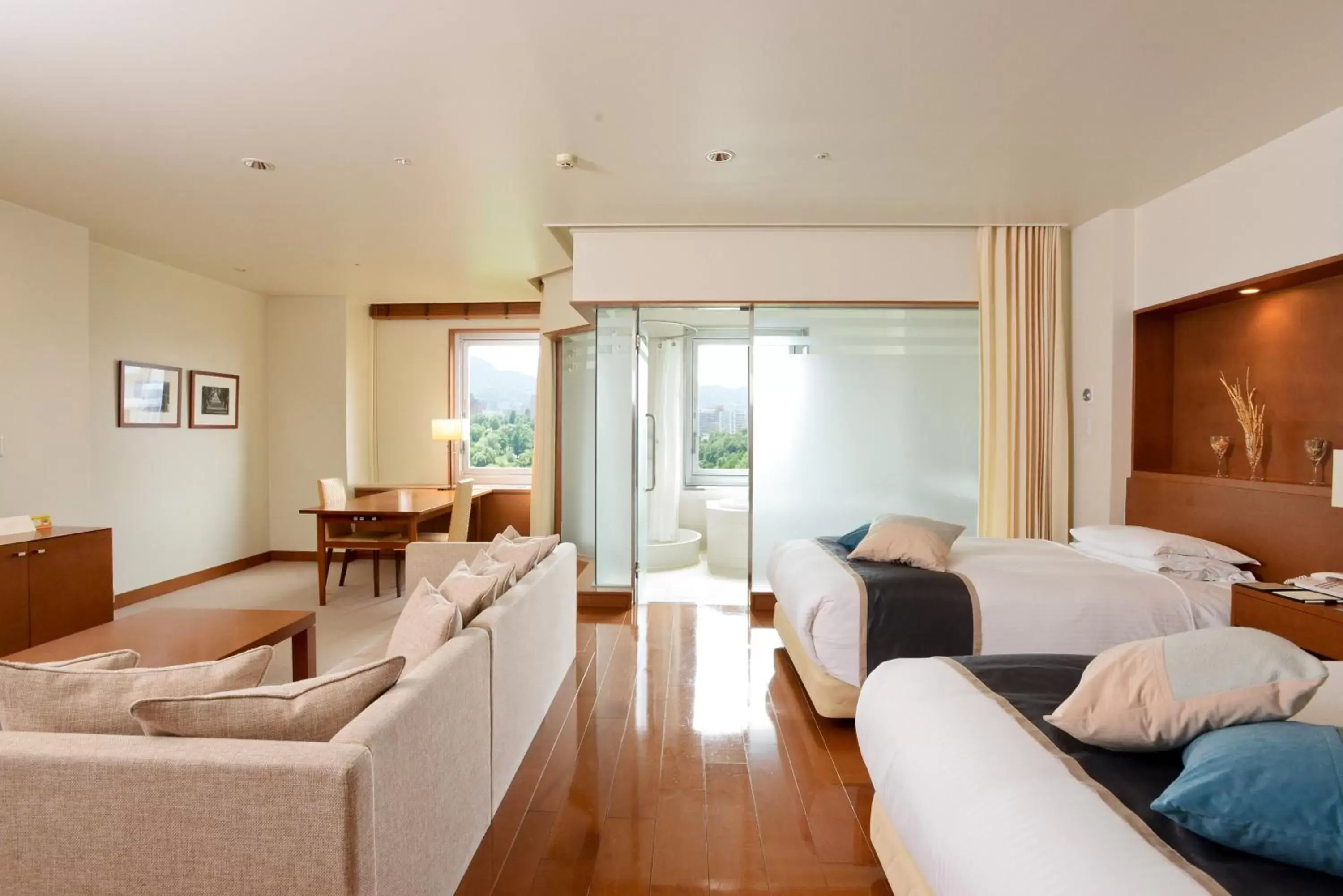 Photo of the whole room, Seating Area in Sapporo Park Hotel