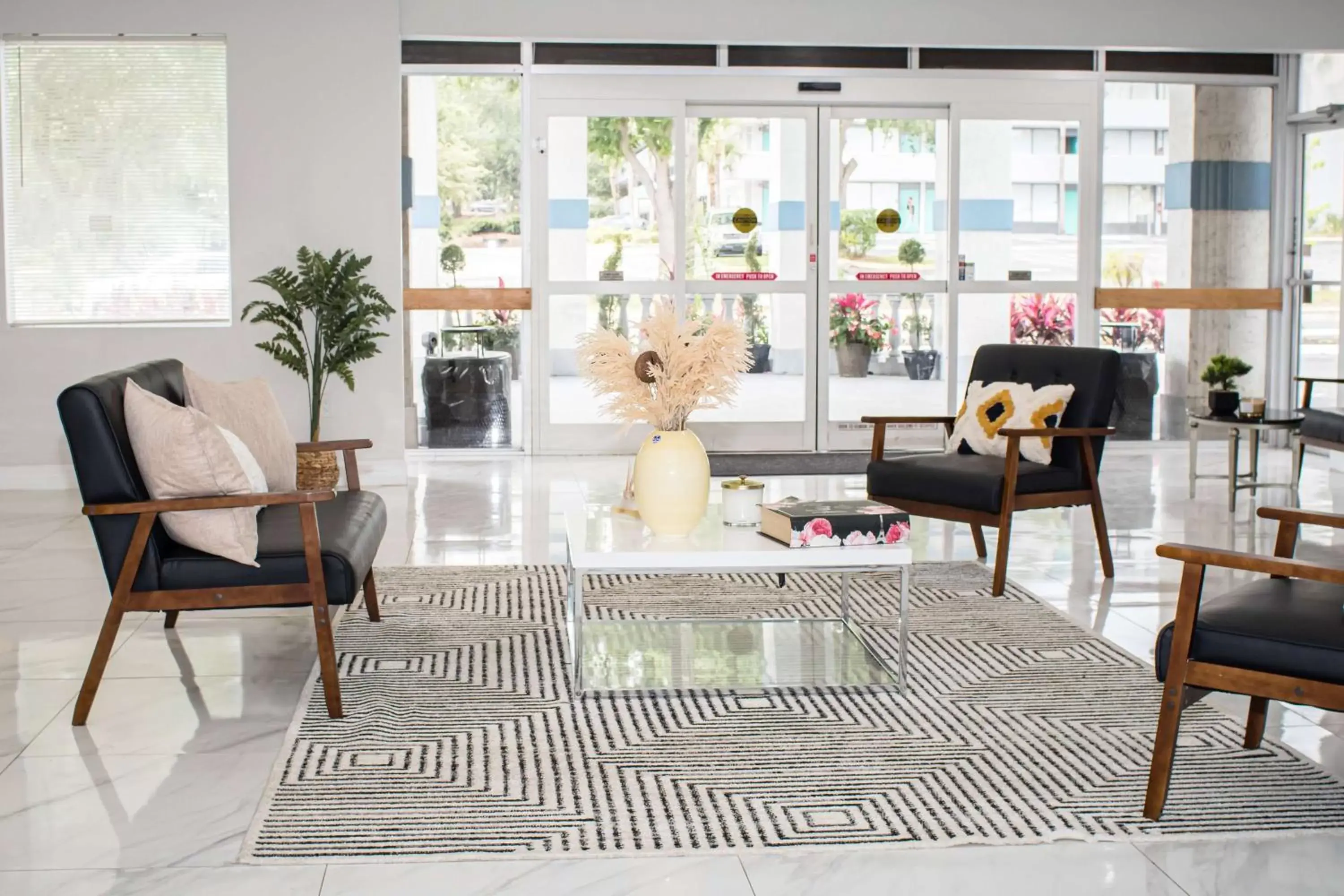 Lobby or reception in Baymont by Wyndham Altamonte Springs Lobby or reception in Baymont by Wyndham Altamonte Springs