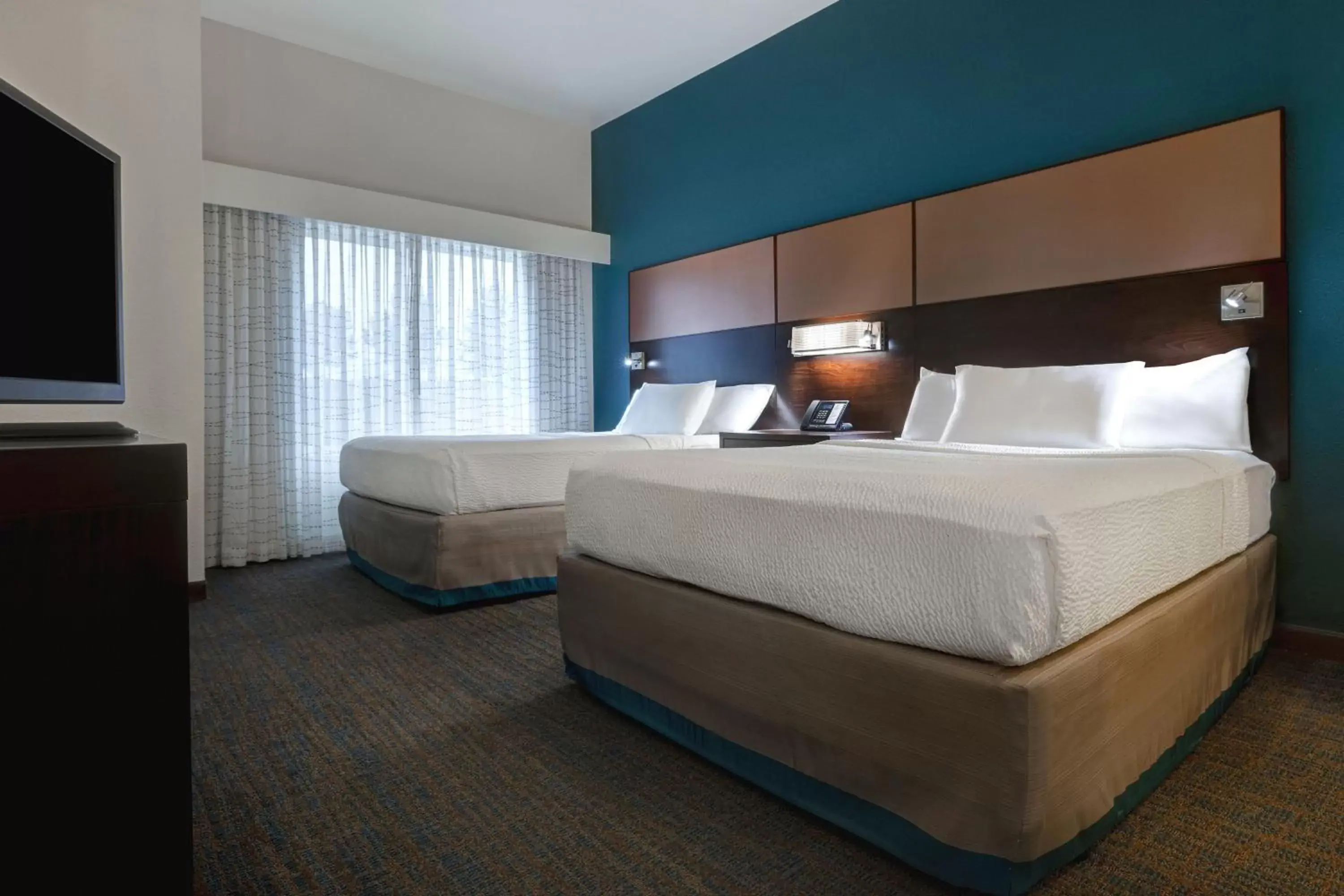 Photo of the whole room, Bed in Residence Inn by Marriott Pullman