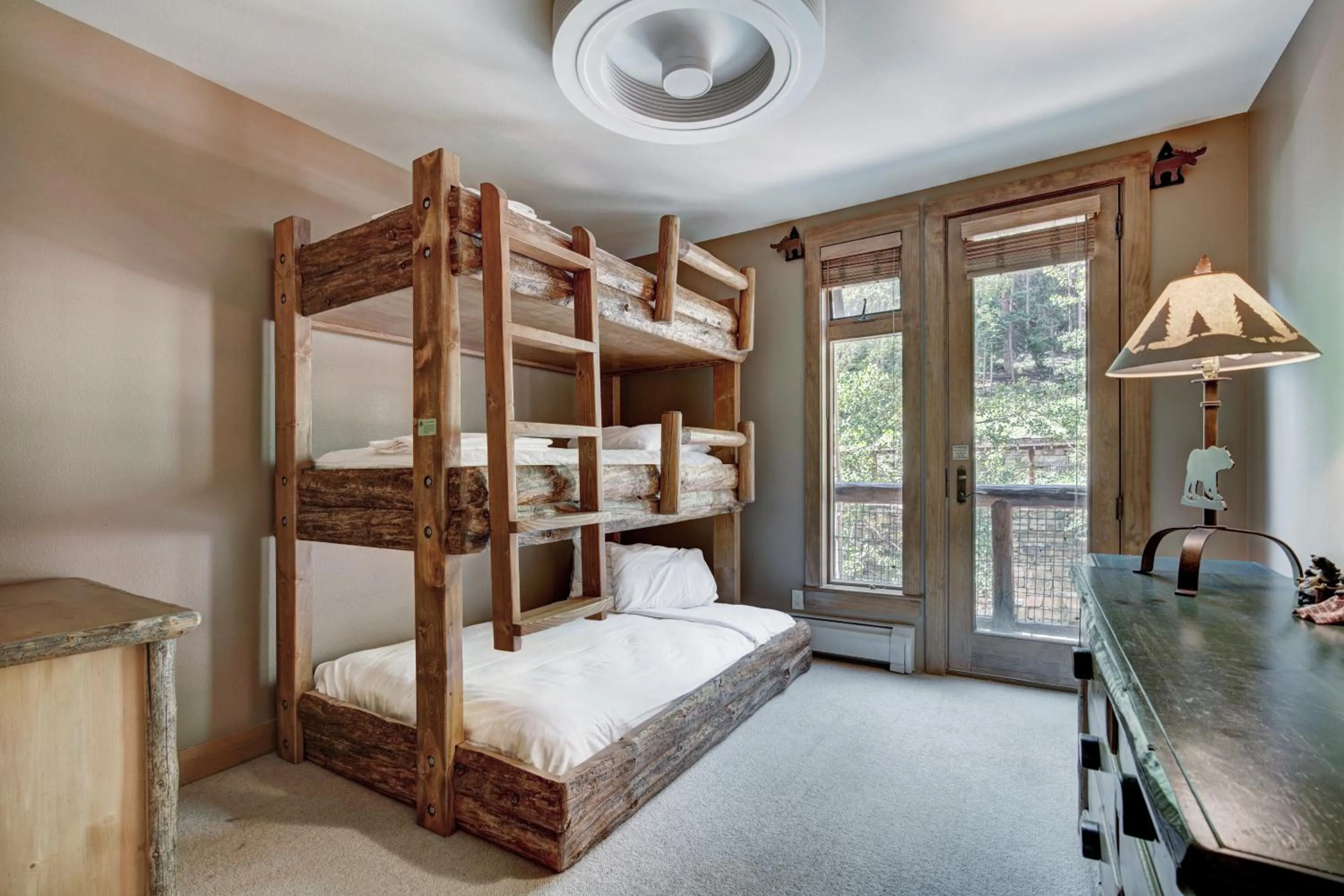 Bed in Timbers & Lone Eagle by Keystone Resort