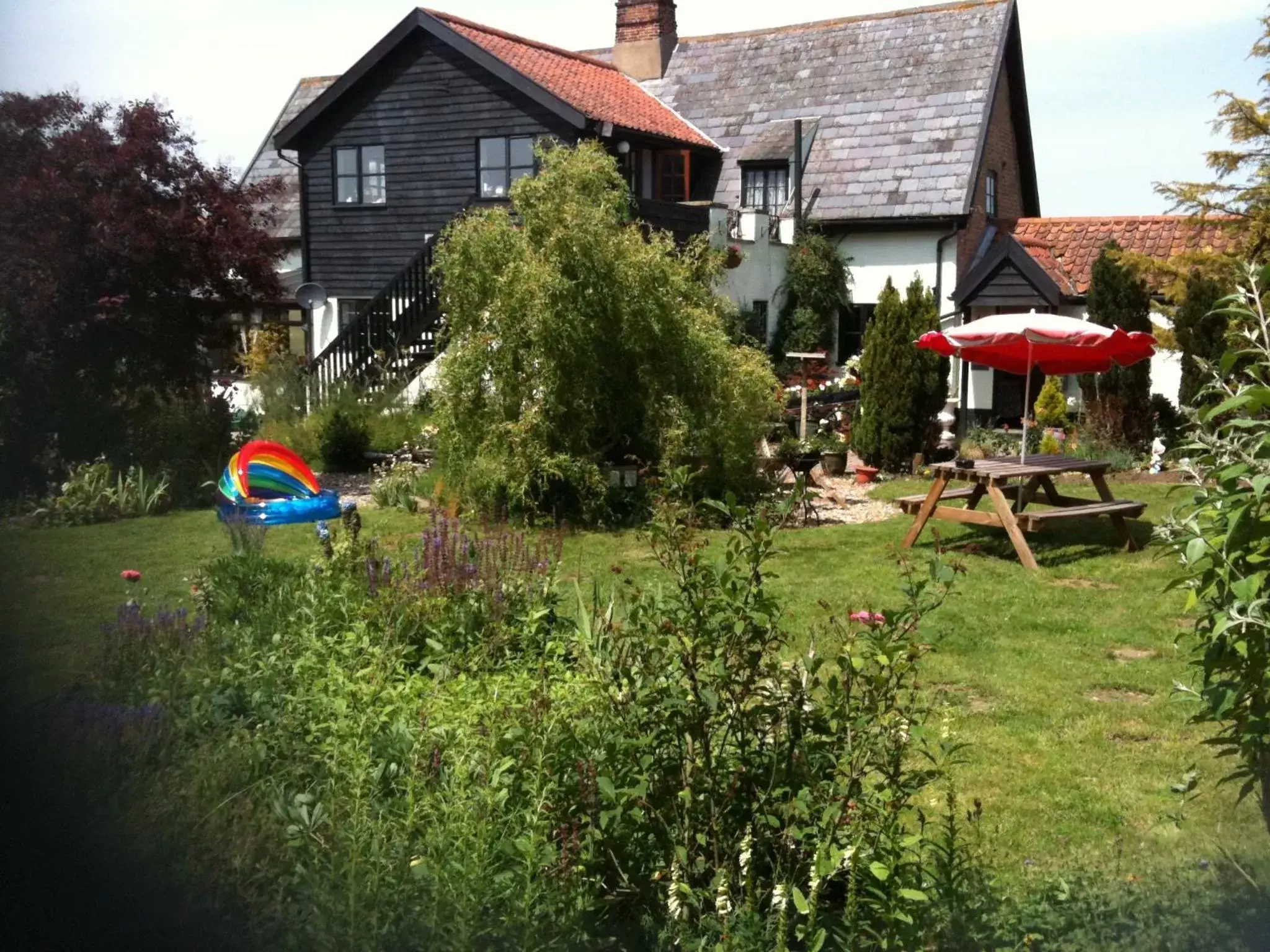 Property Building in Six Bells Inn