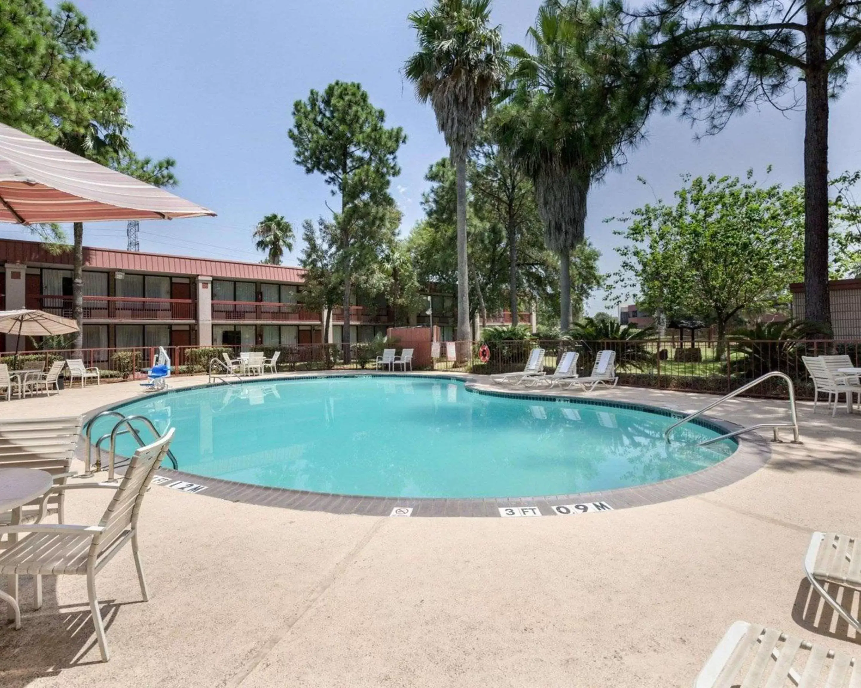 On site, Swimming Pool in GreenTree Hotel & Extended Stay I-10 FWY Houston, Channelview, Baytown