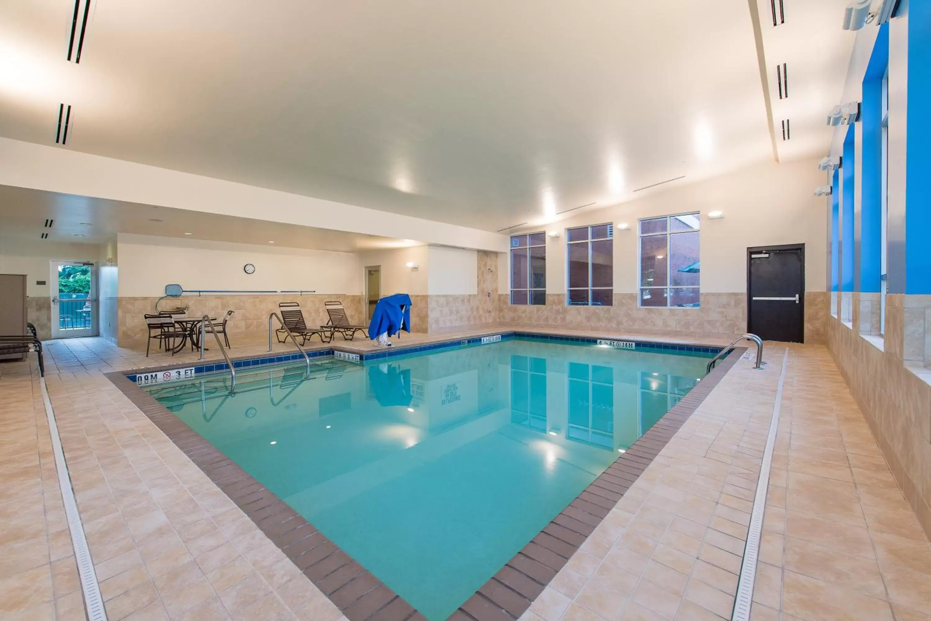 Swimming Pool in Hyatt Place Charleston Airport / Convention Center