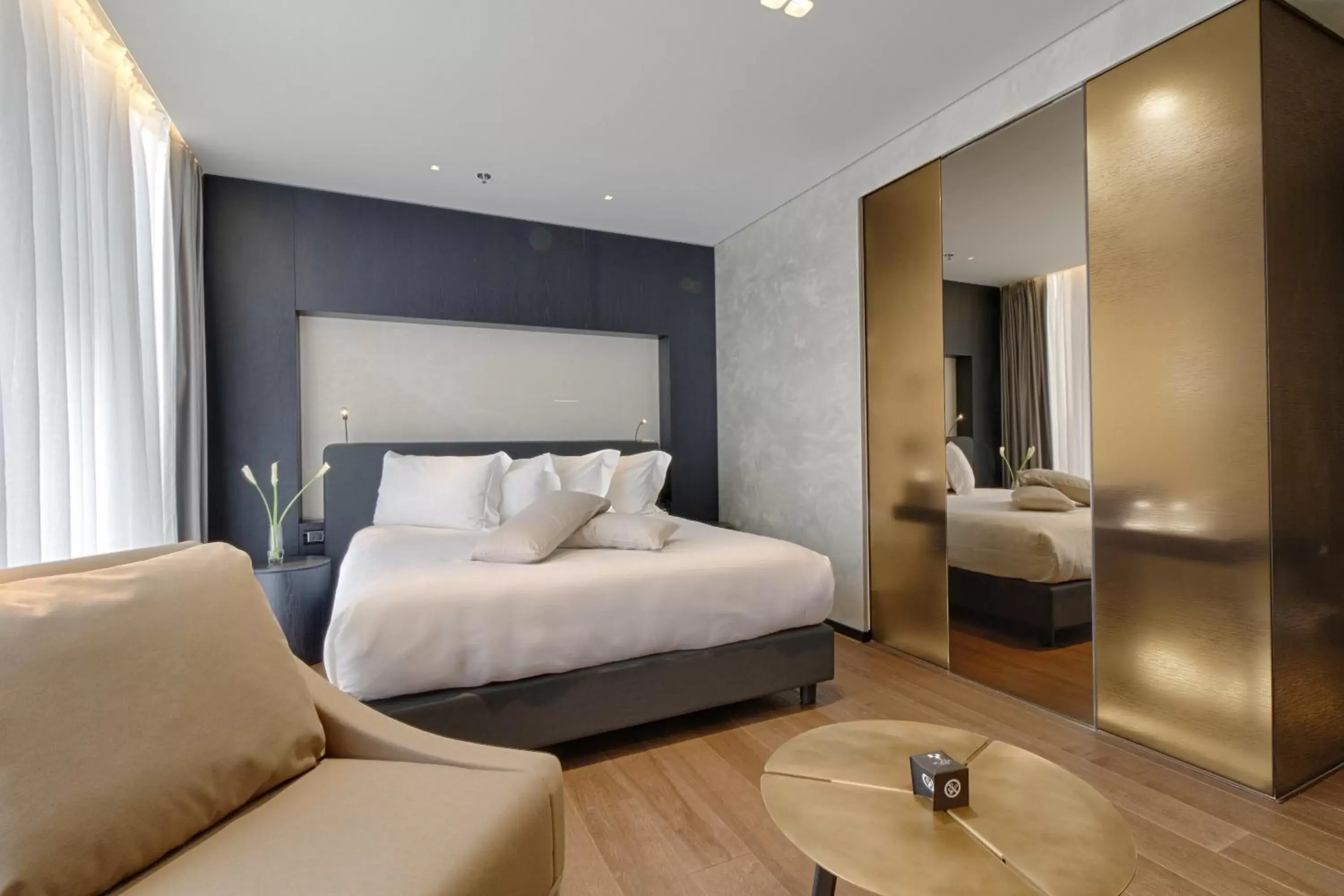 Photo of the whole room, Bed in Maritim Hotel Plaza Tirana