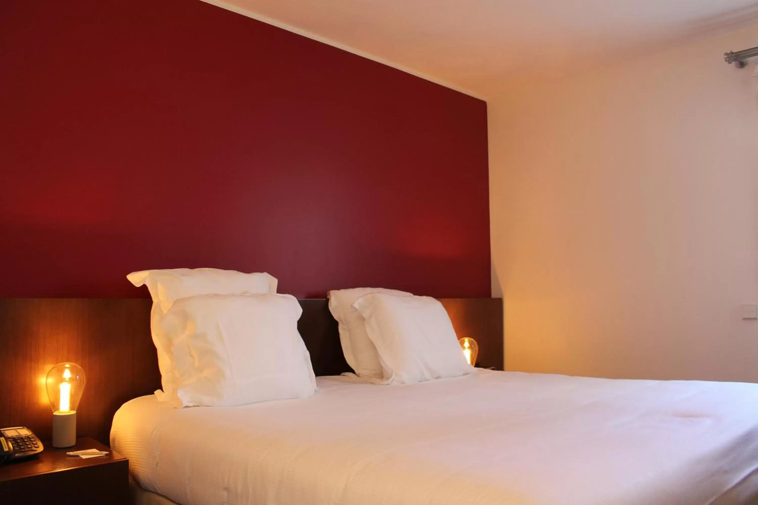 Bedroom, Bed in Les Pleiades Hôtel-Spa-Restaurant