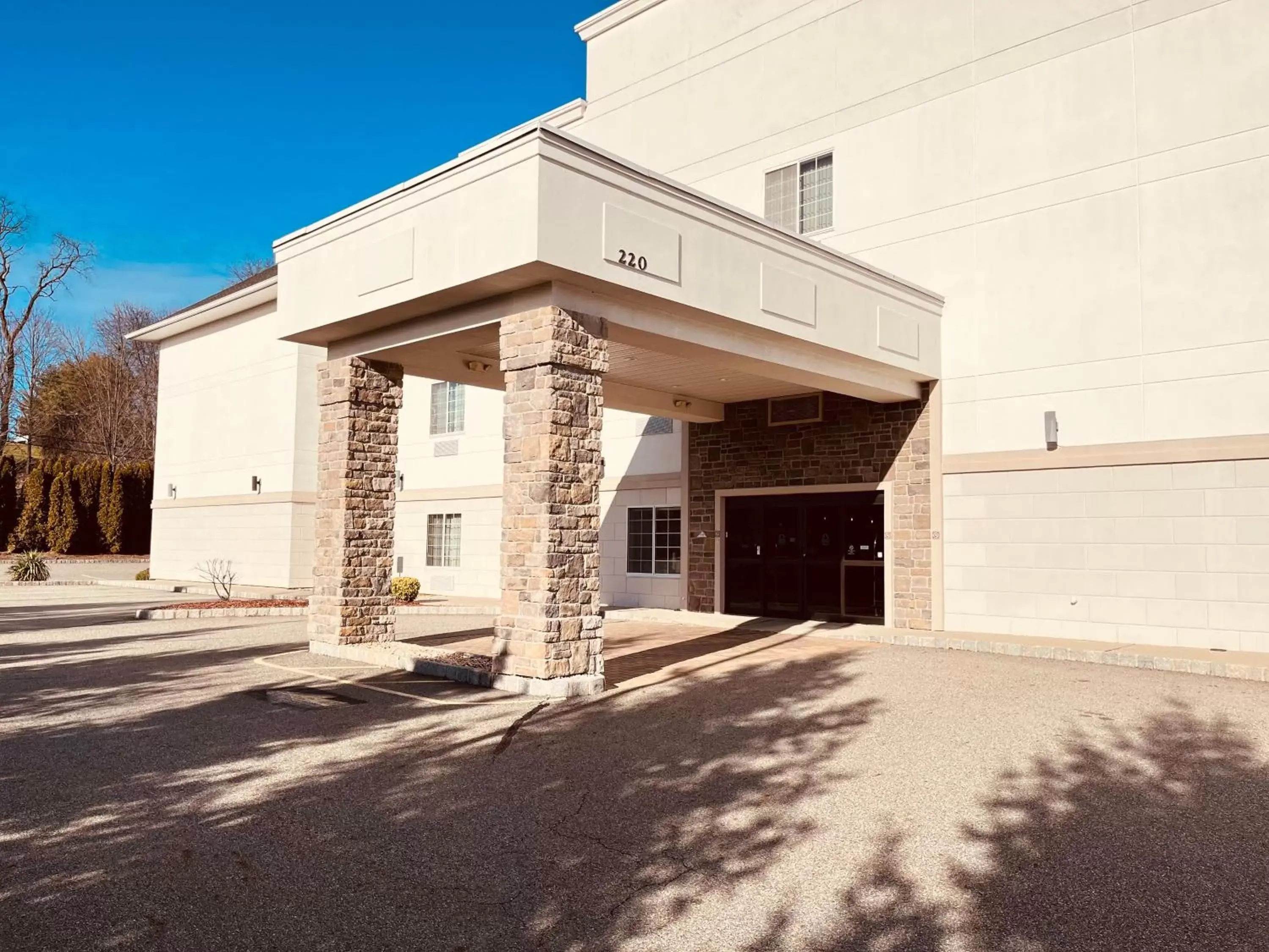 Property building in Comfort Suites Mahwah - Paramus