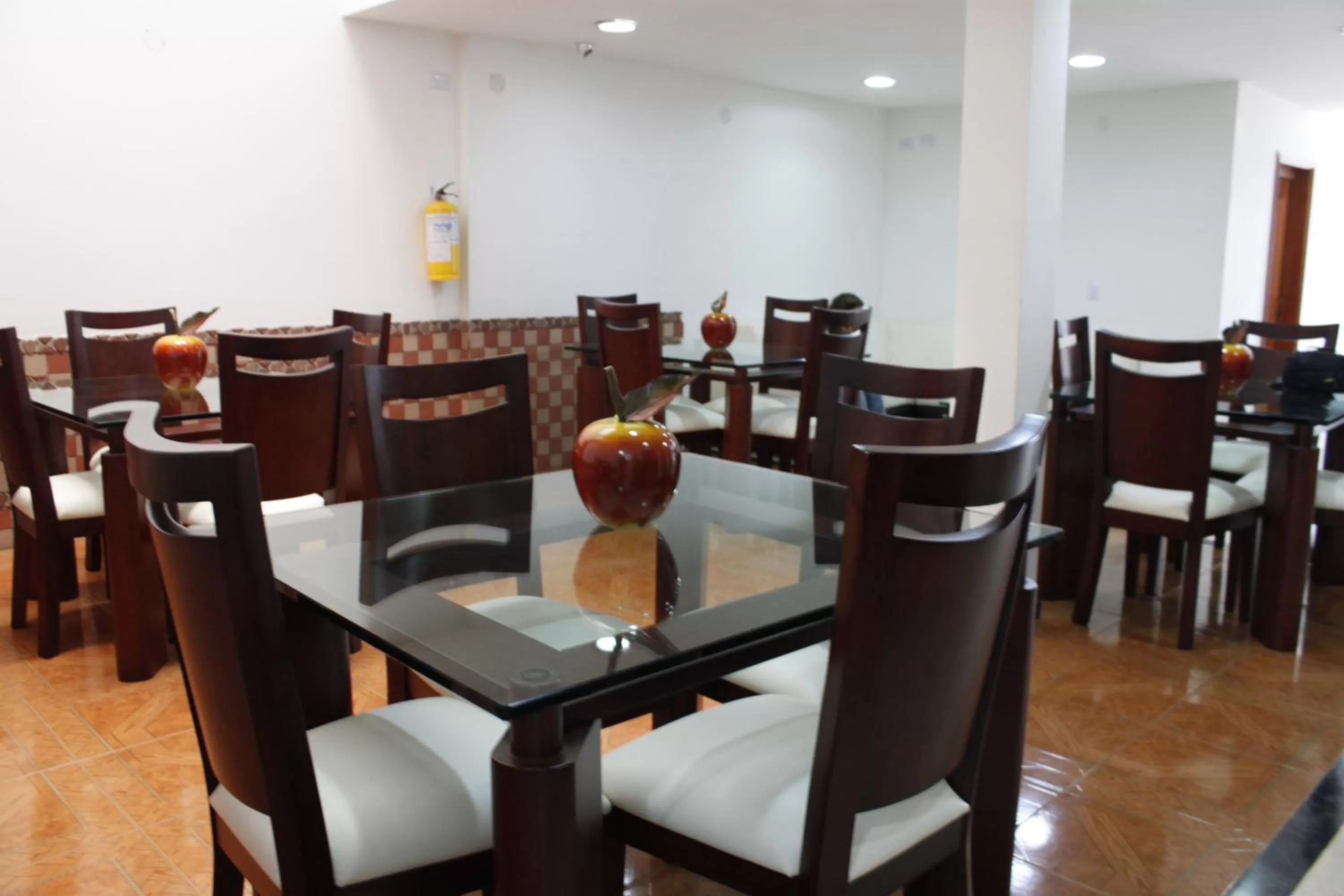Restaurant/places to eat in Hotel Palonegro