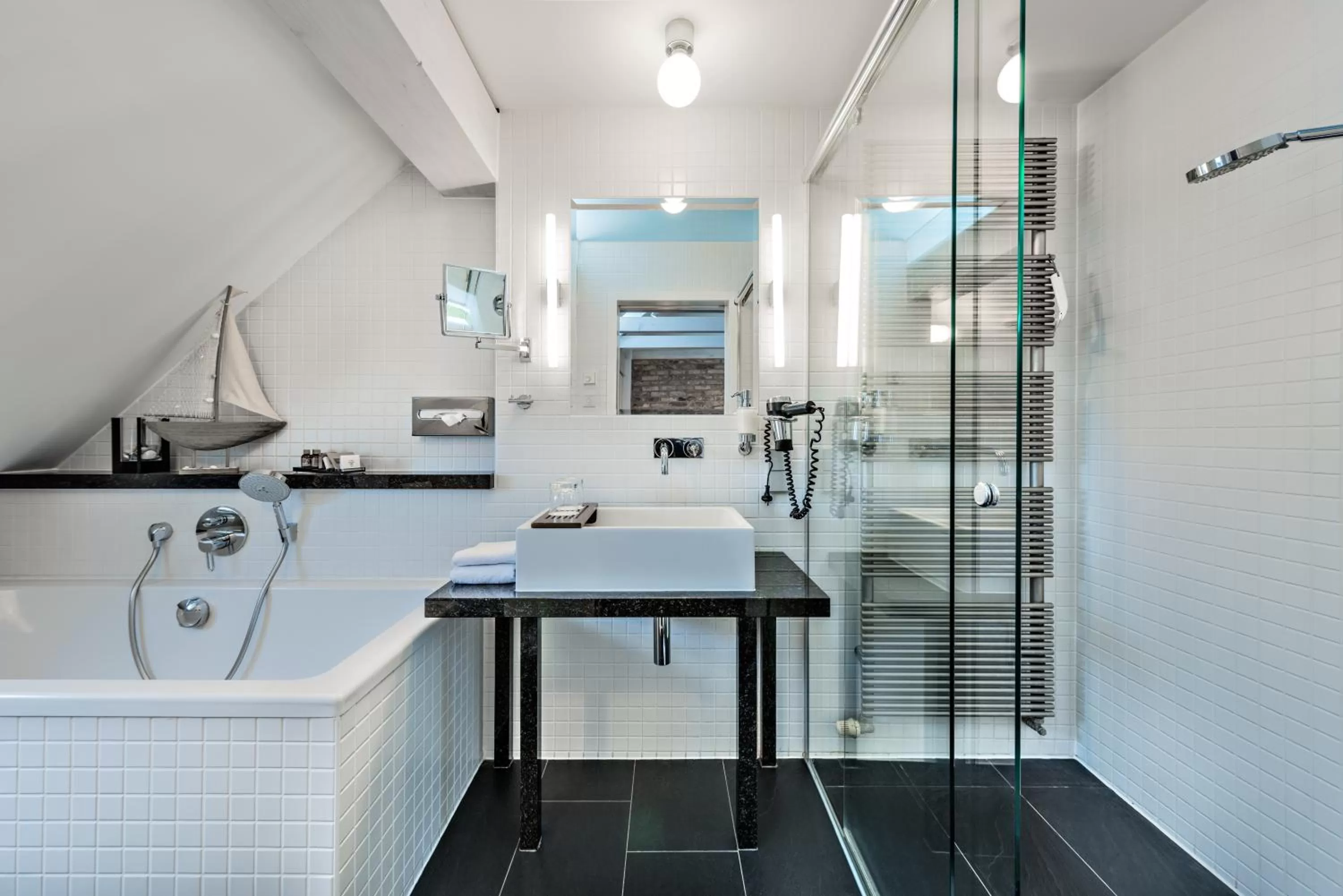 Shower in Hotel Zur Linde Dein Self Check In