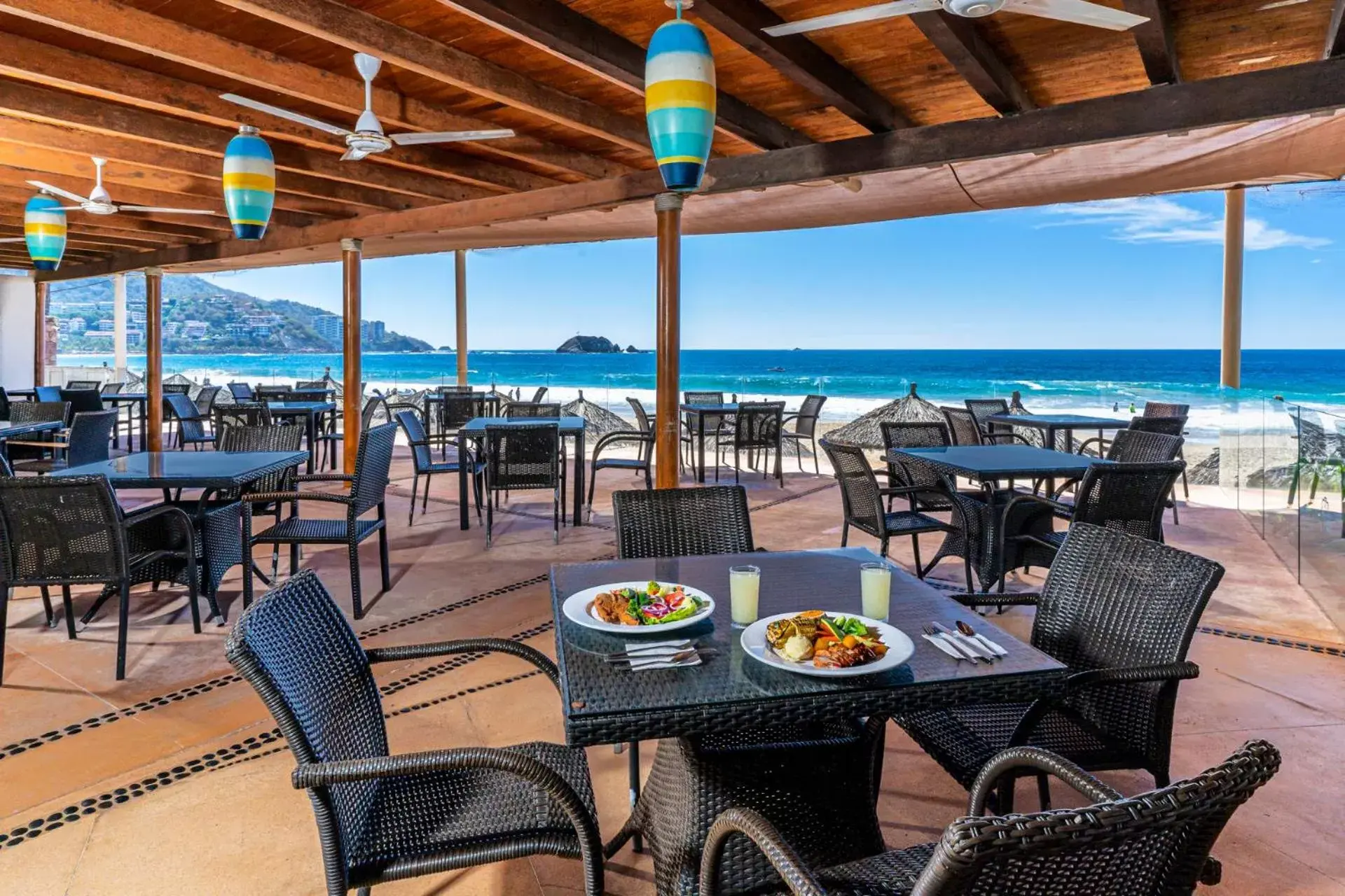 Restaurant/Places to Eat in Krystal Ixtapa