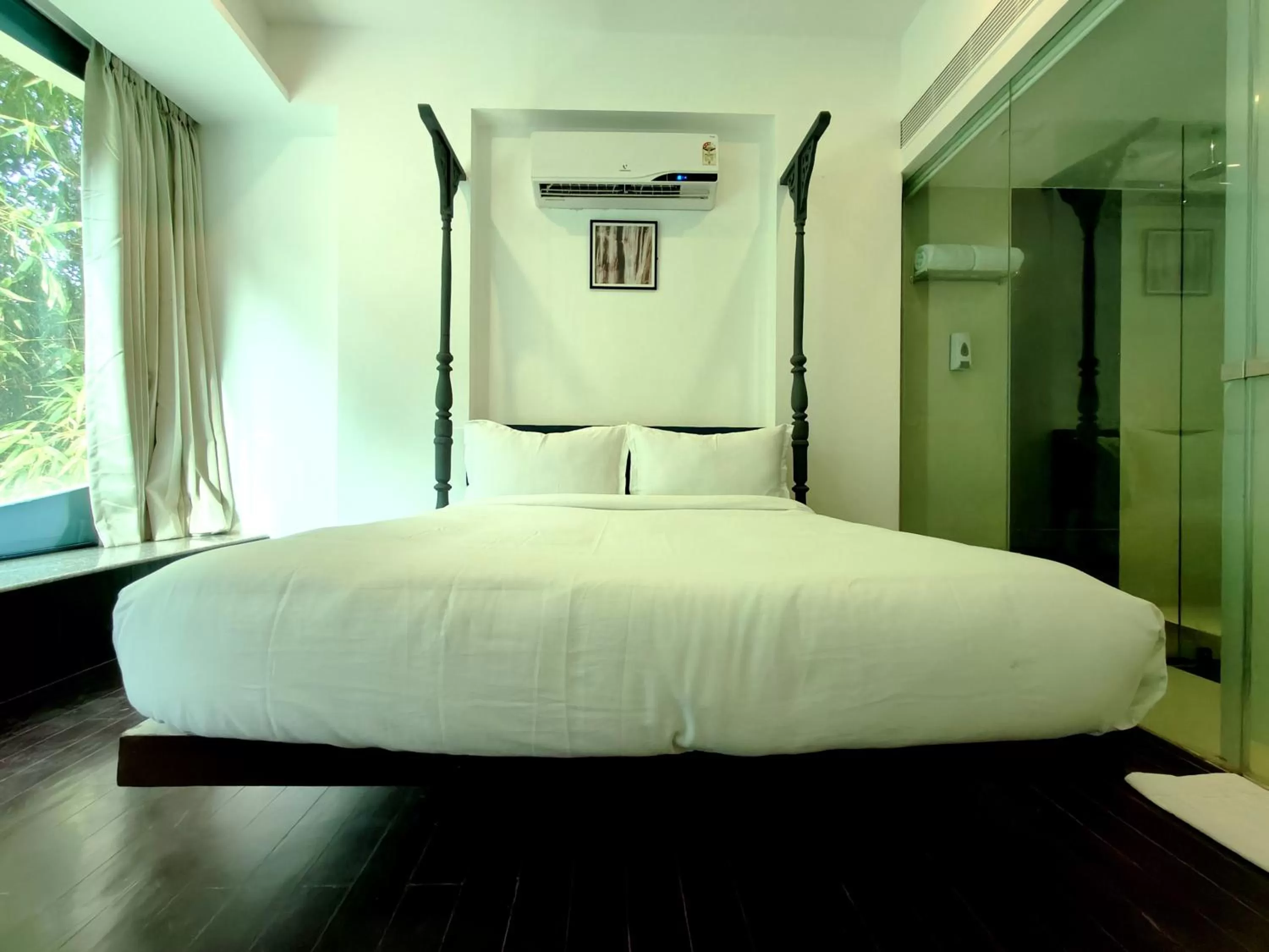 Bed in The Sky Imperial Hotel Yahvi